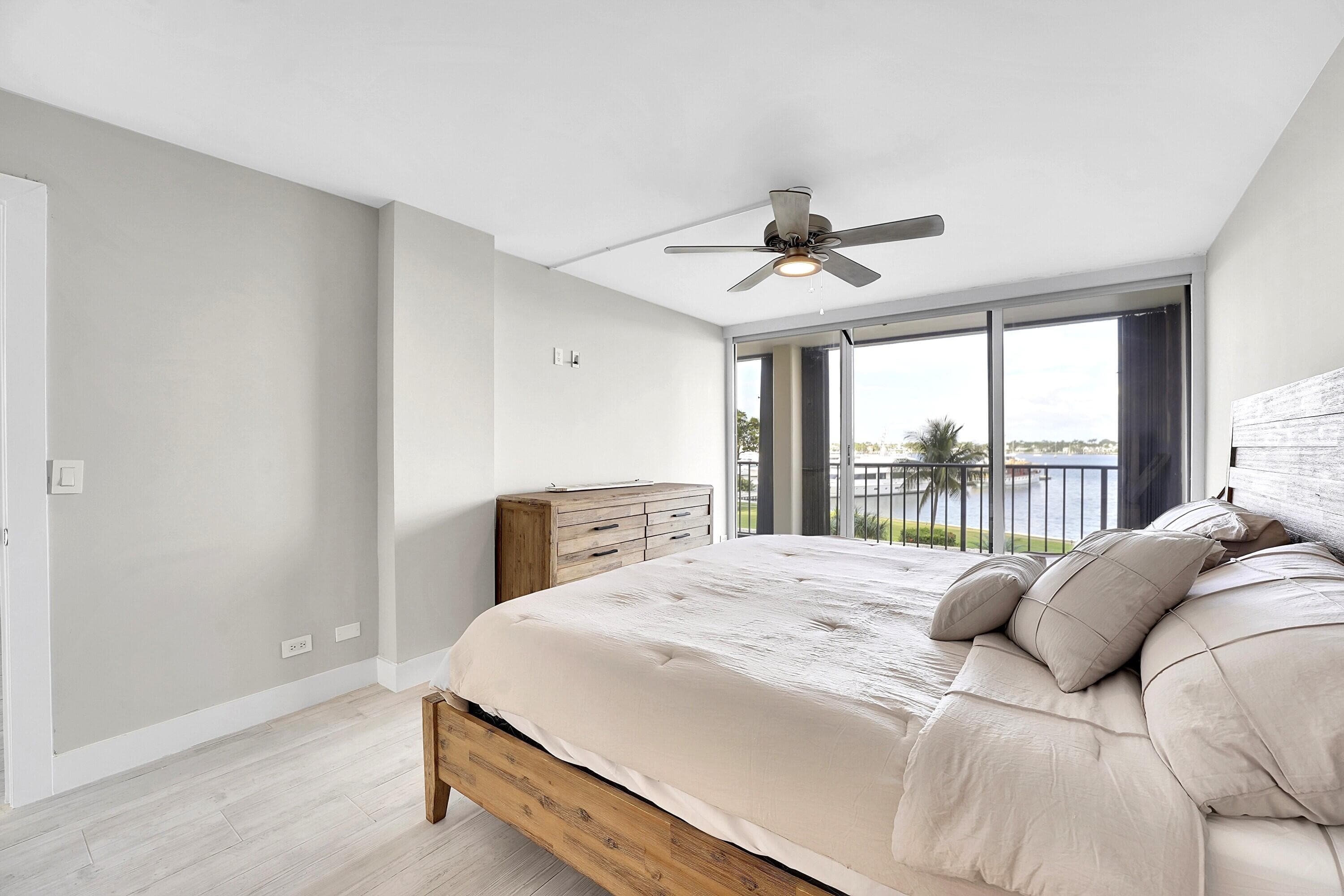 134 Lakeshore Drive 316, North Palm Beach, FL 33408 — photo 10 of 30