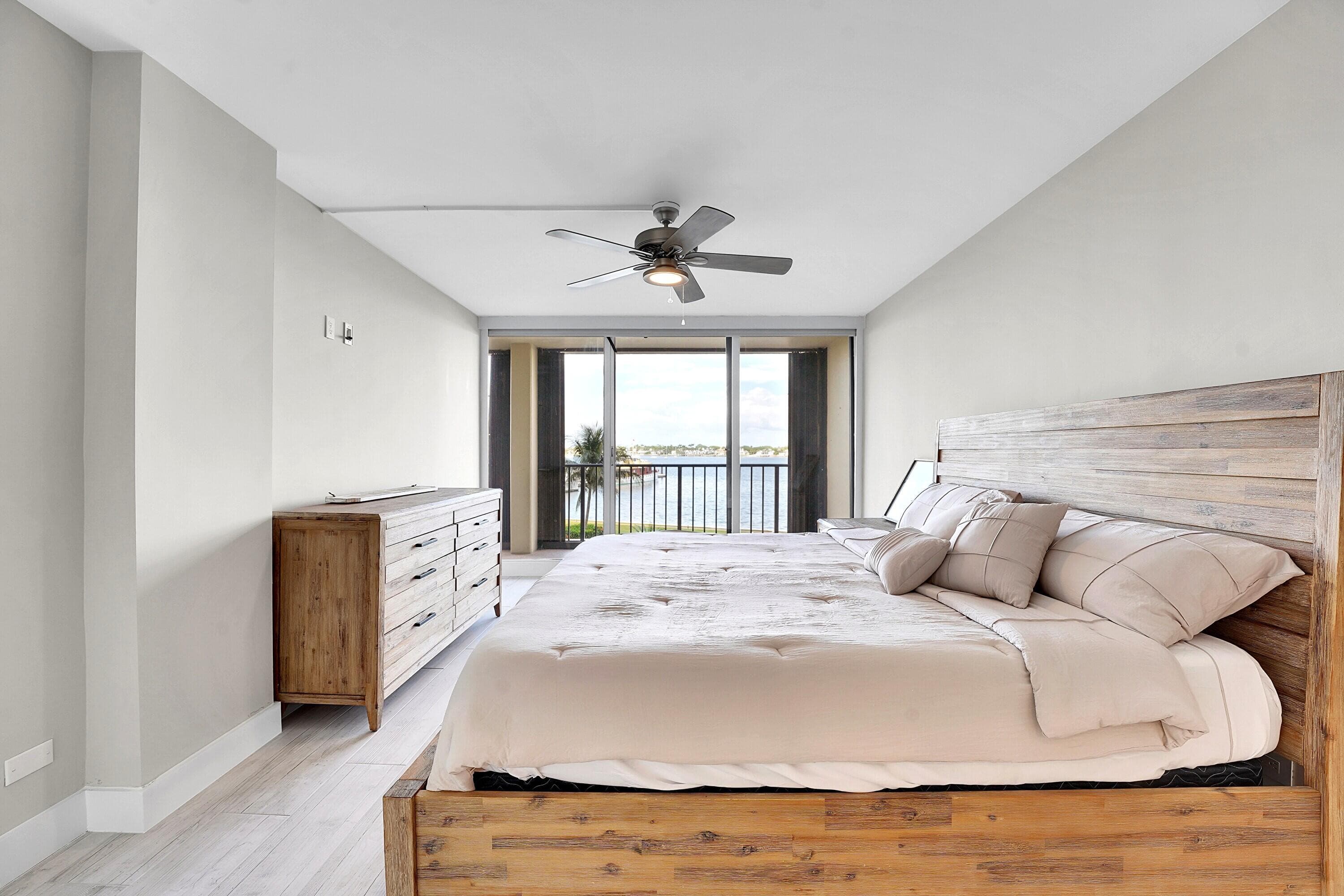 134 Lakeshore Drive 316, North Palm Beach, FL 33408 — photo 11 of 30