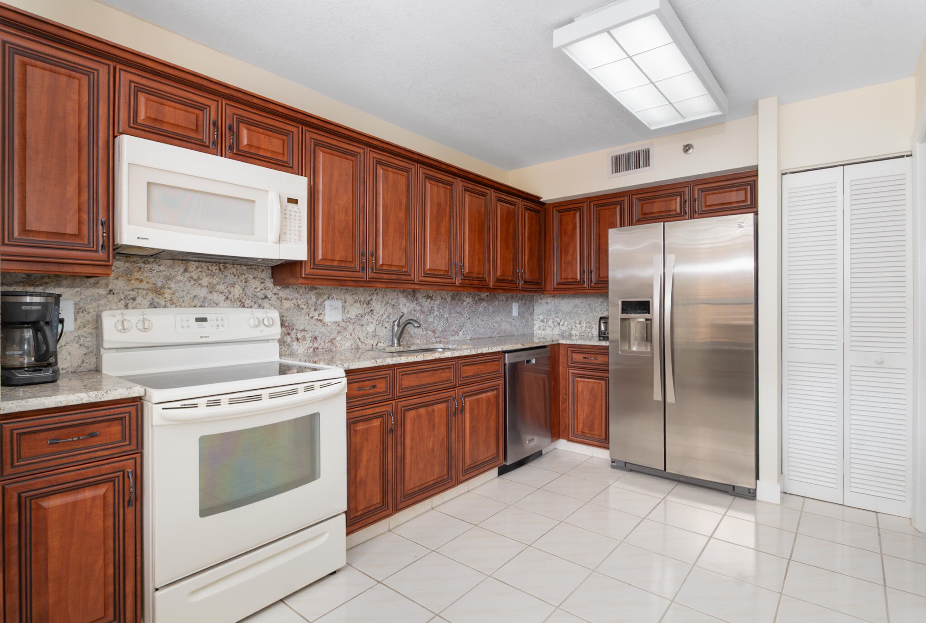 7153 Promenade Drive 601, Boca Raton, FL 33433 — photo 11 of 47