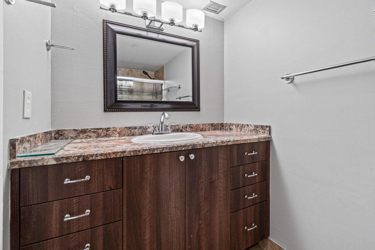 5700 NW 2nd Avenue 401, Boca Raton, FL 33487 — photo 15 of 30