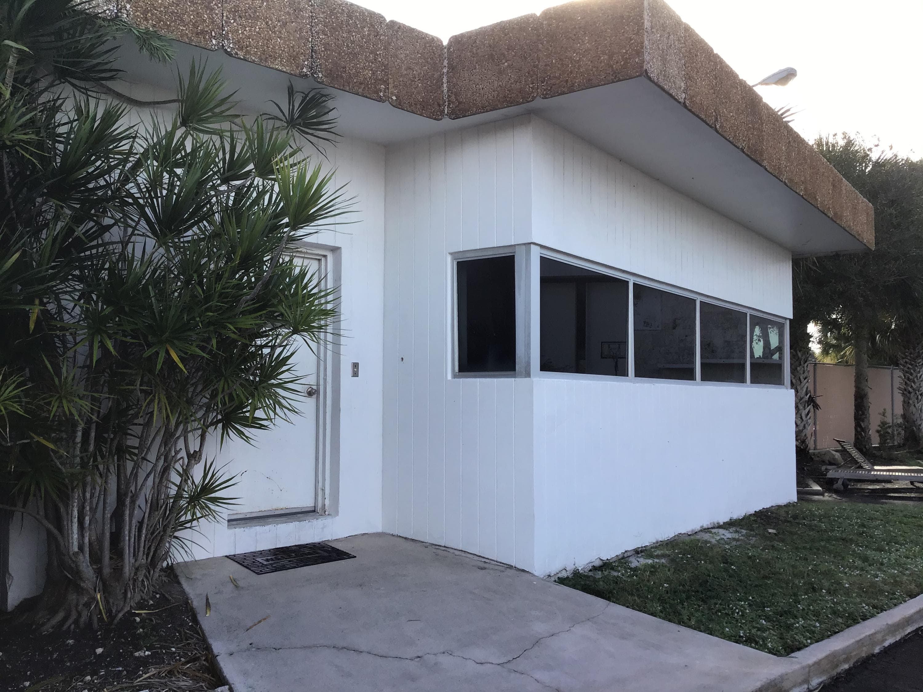 300 S 6th Street, Fort Pierce, FL 34950 — photo 25 of 54