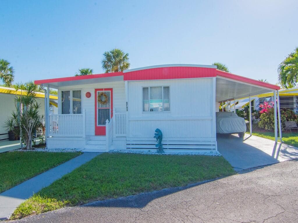 4743 NE Blue Heron Lane 7, Jensen Beach, FL 34957 — photo 1 of 34