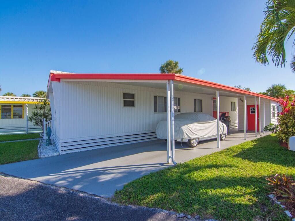 4743 NE Blue Heron Lane 7, Jensen Beach, FL 34957 — photo 8 of 34