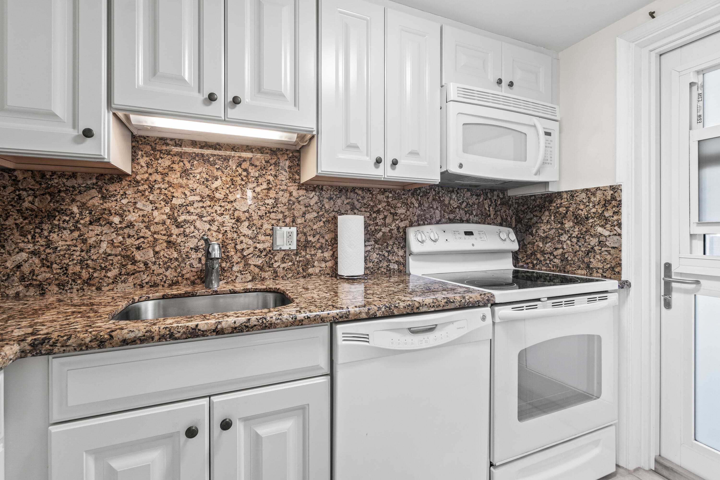 2760 S Ocean Boulevard 313, Palm Beach, FL 33480 — photo 11 of 30