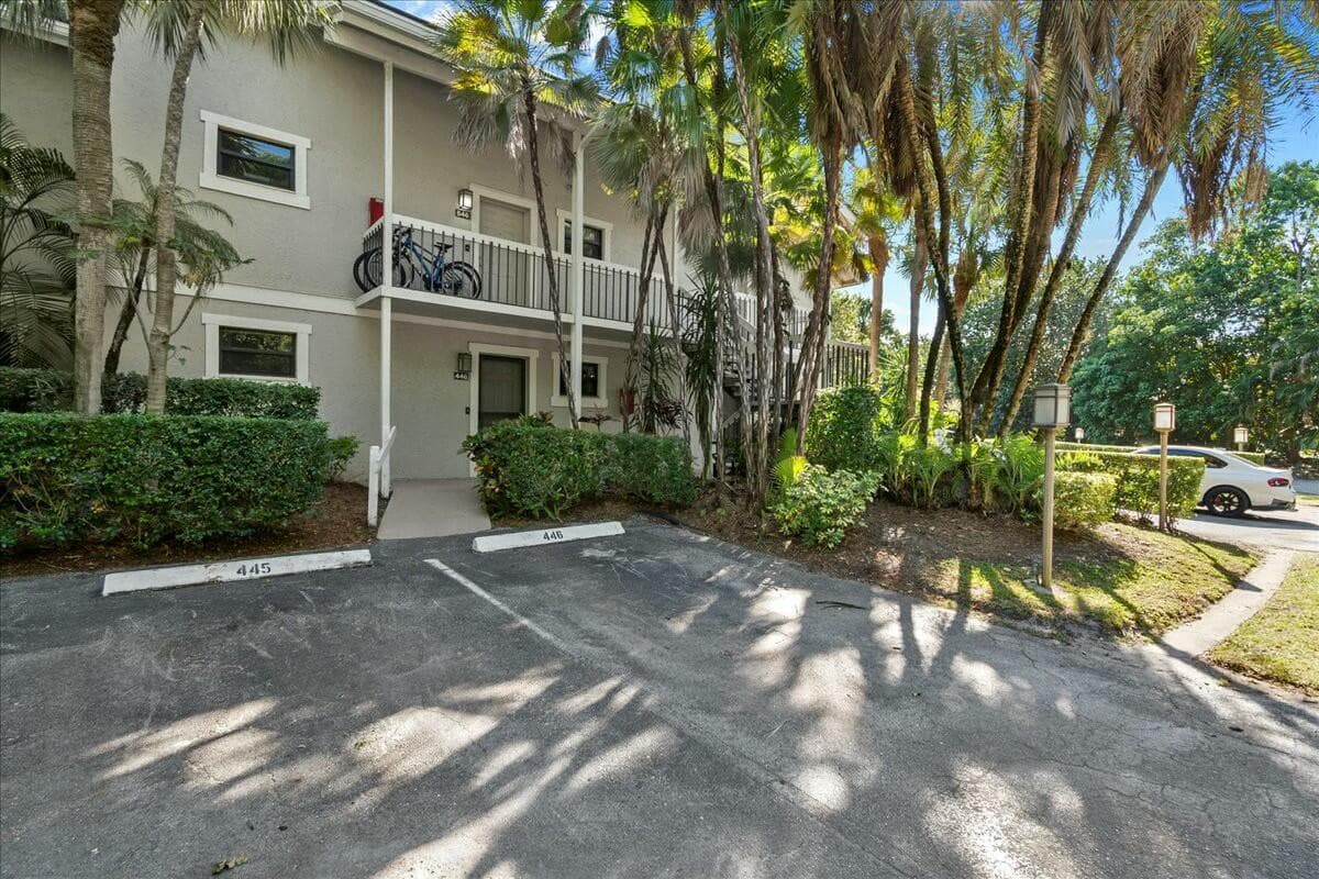 11863 Wimbledon Circle 446, Wellington, FL 33414 — photo 1 of 53