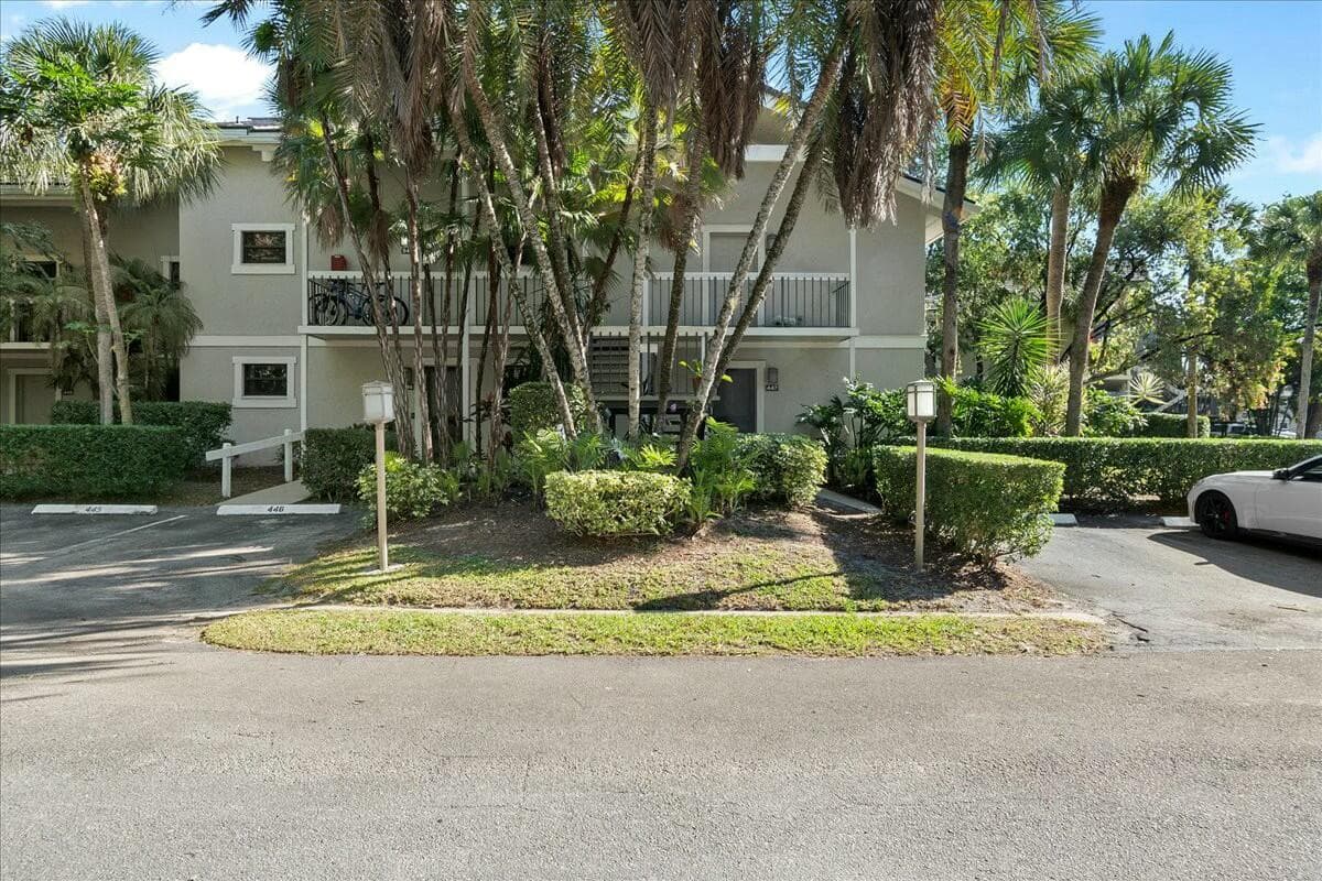 11863 Wimbledon Circle 446, Wellington, FL 33414 — photo 2 of 53