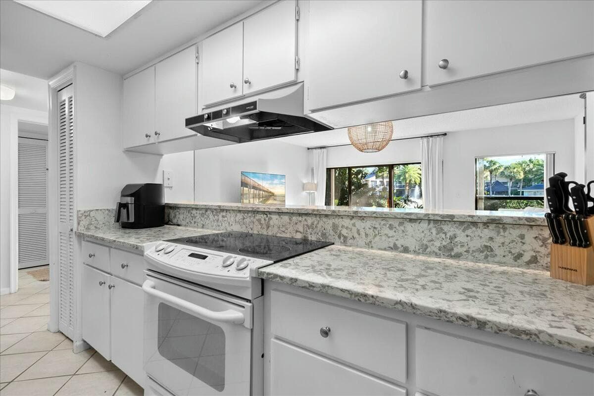 11863 Wimbledon Circle 446, Wellington, FL 33414 — photo 5 of 53