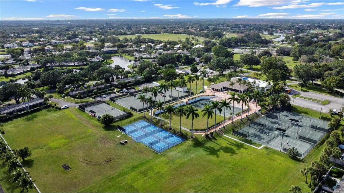 11863 Wimbledon Circle 446, Wellington, FL 33414 — photo 41 of 53