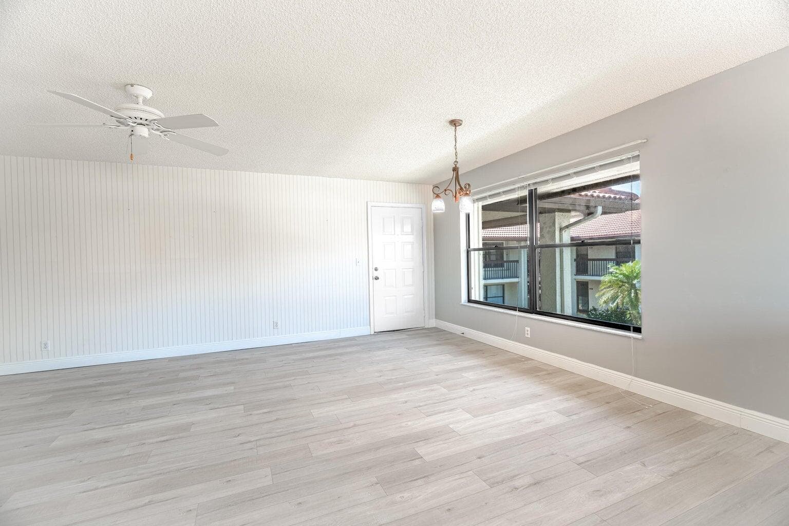 450 SW South River Drive 207, Stuart, FL 34997 — photo 3 of 35