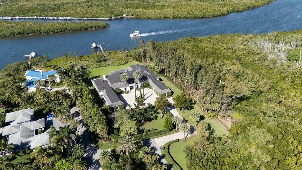 100 Harbor Way, Jupiter Island, FL 33455 — photo 10 of 115