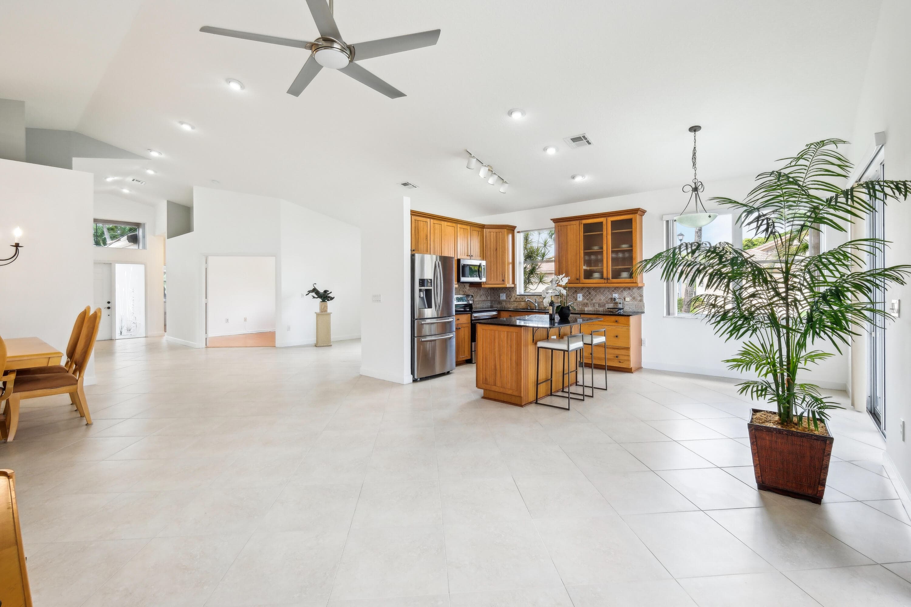 6377 N Westchester Club Drive N, Boynton Beach, FL 33437 — photo 7 of 62