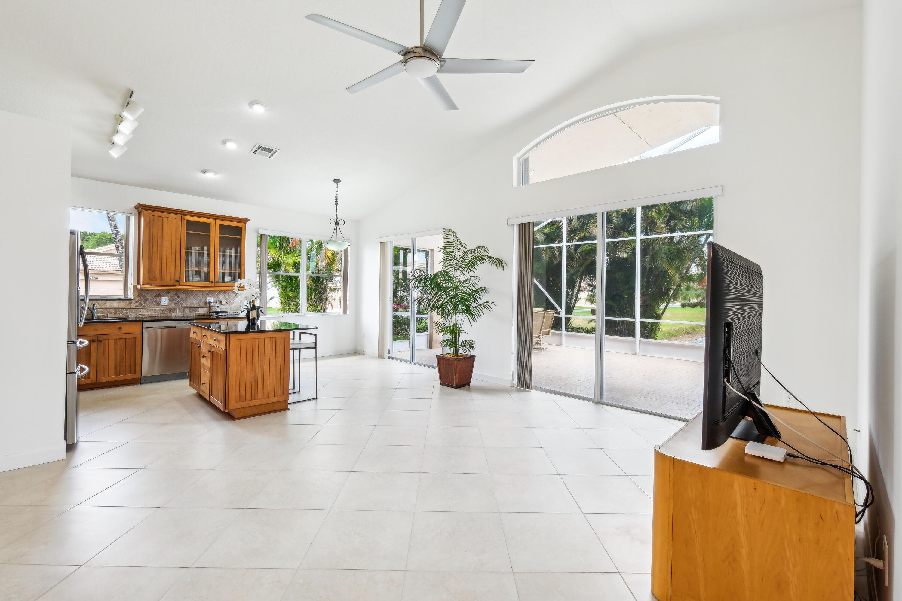 6377 N Westchester Club Drive N, Boynton Beach, FL 33437 — photo 10 of 62