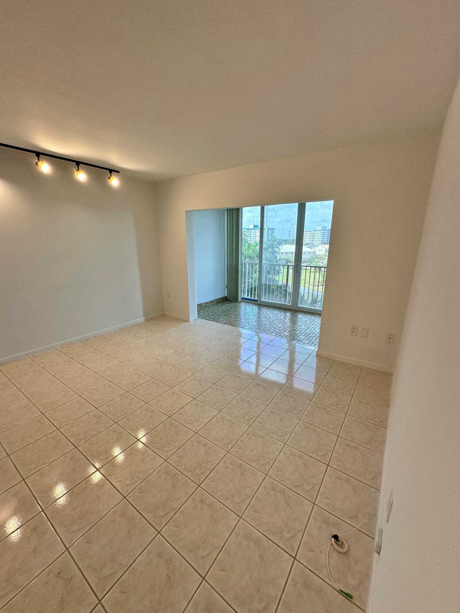 3850 Washington Street 510, Hollywood, FL 33021 — photo 1 of 43
