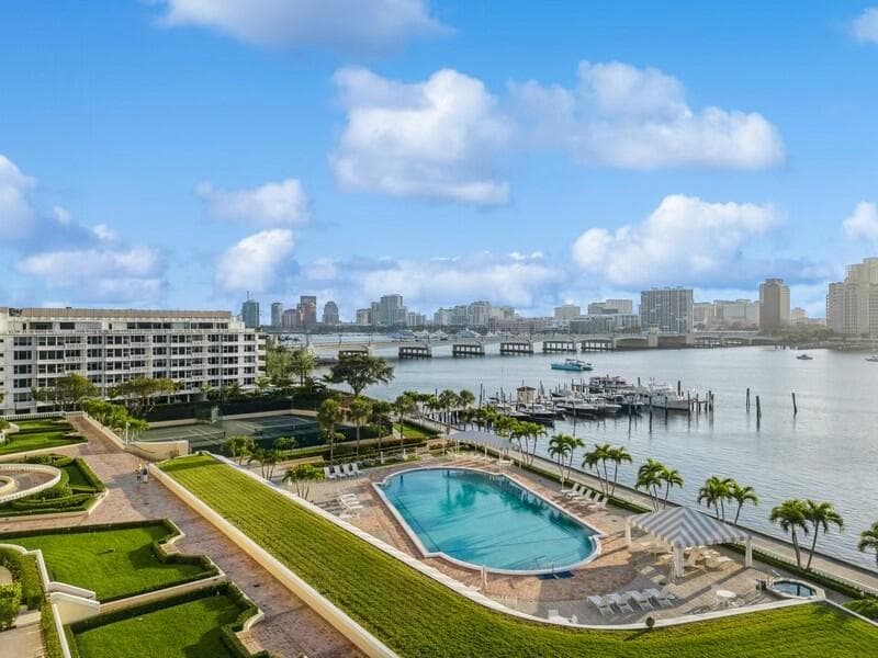 150 Bradley Place 605, Palm Beach, FL 33480 — photo 11 of 28