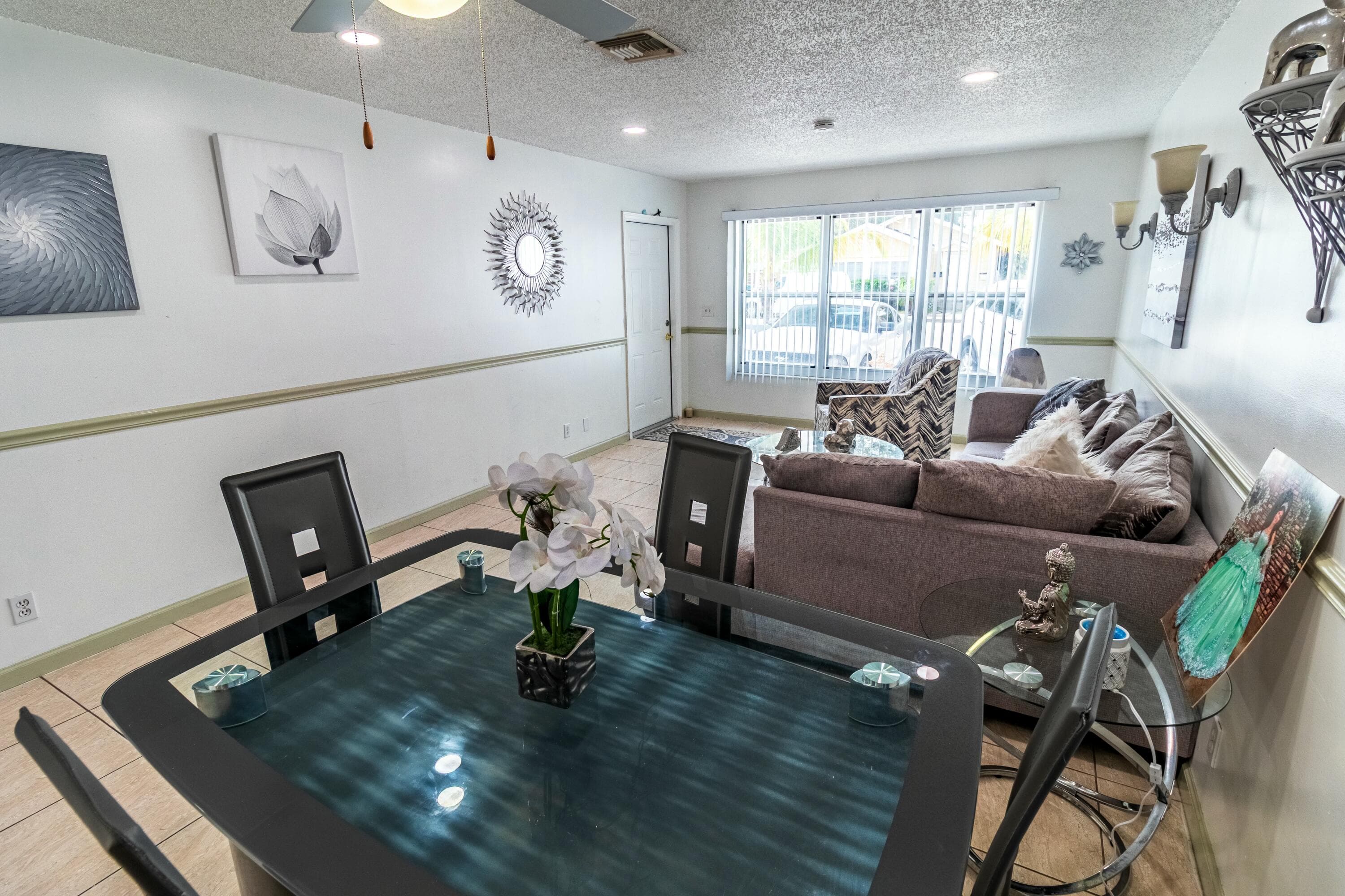 513 El Vedado, West Palm Beach, FL 33405 — photo 9 of 27