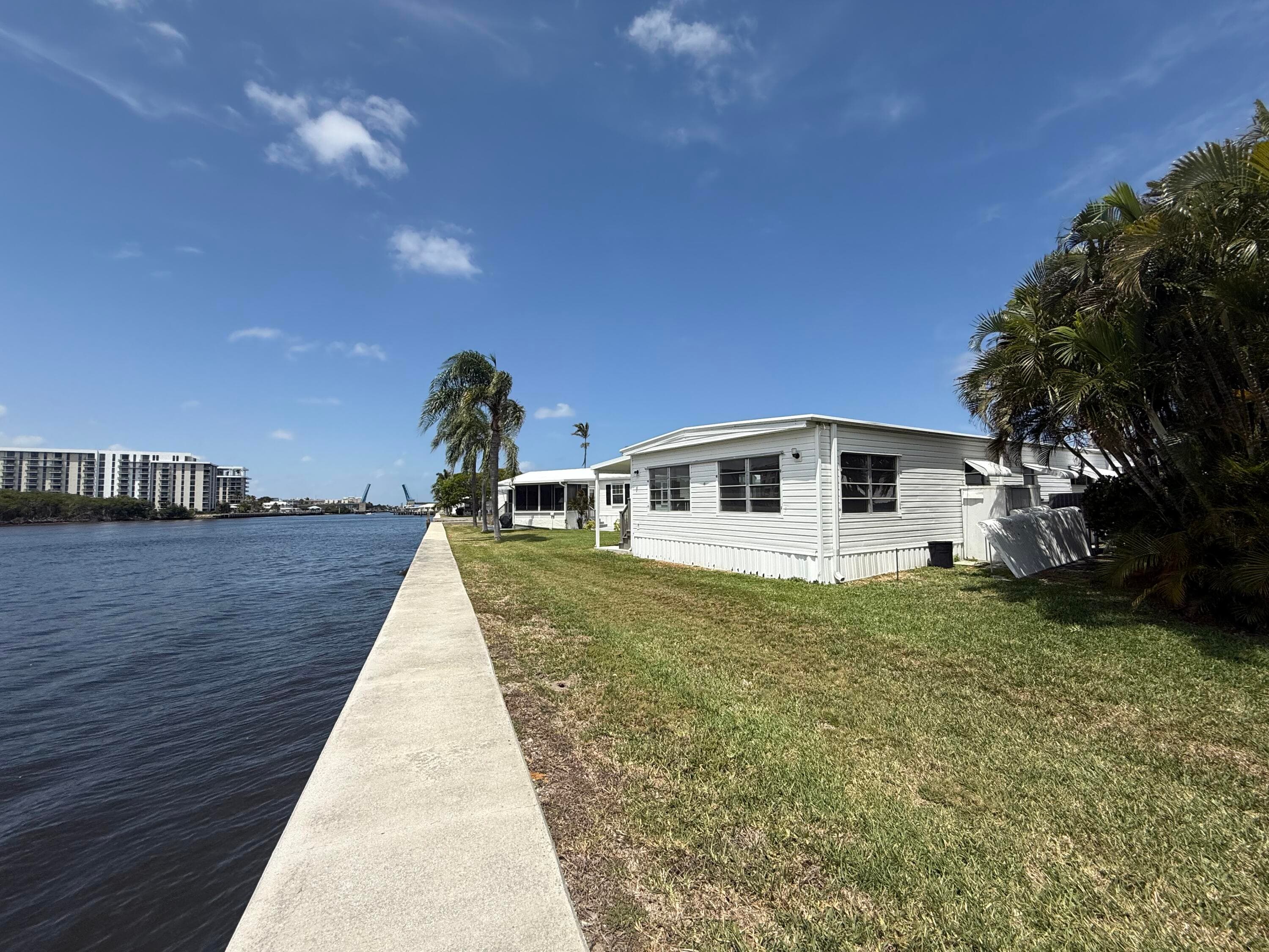 215 S Heron Drive O, Briny Breezes, FL 33435 — photo 18 of 30