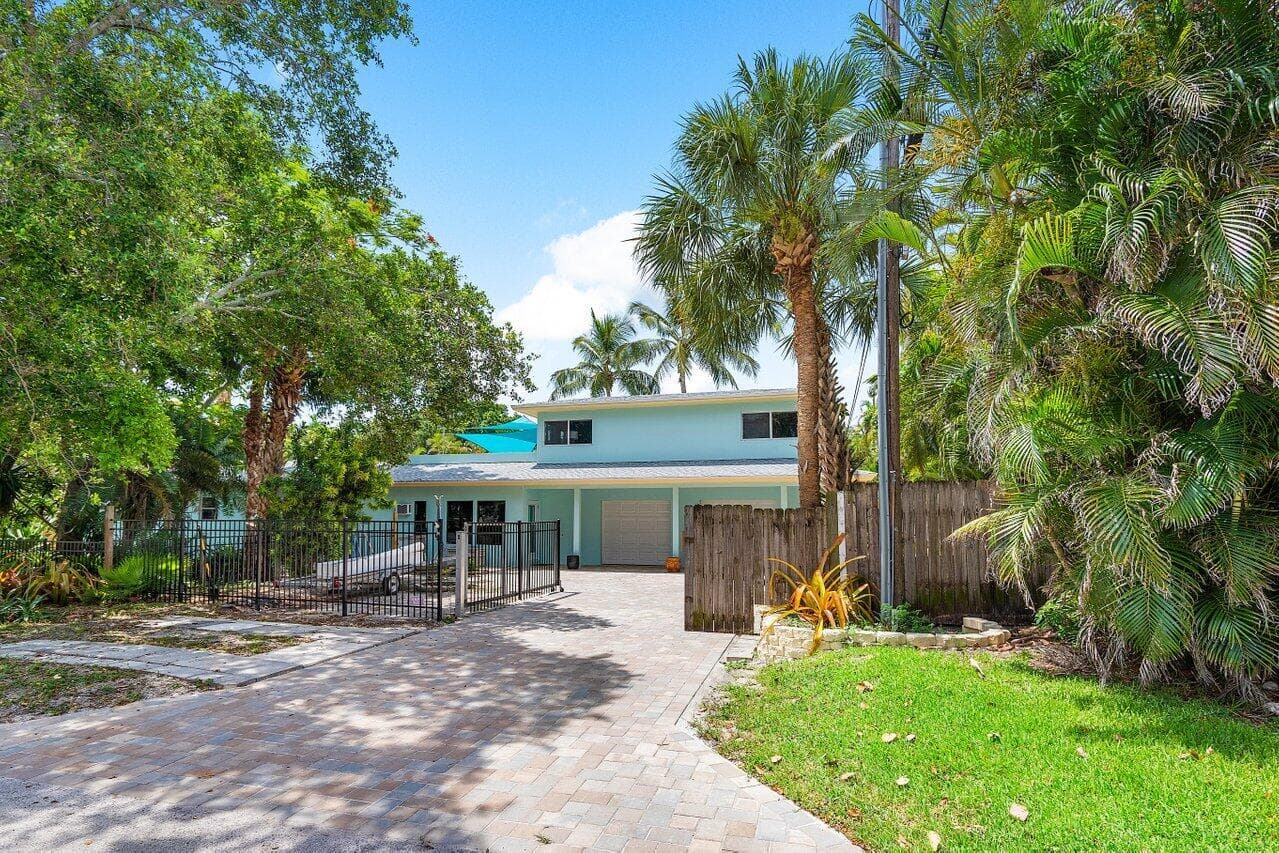 300 SE 7th Avenue, Delray Beach, FL 33483 — photo 3 of 33