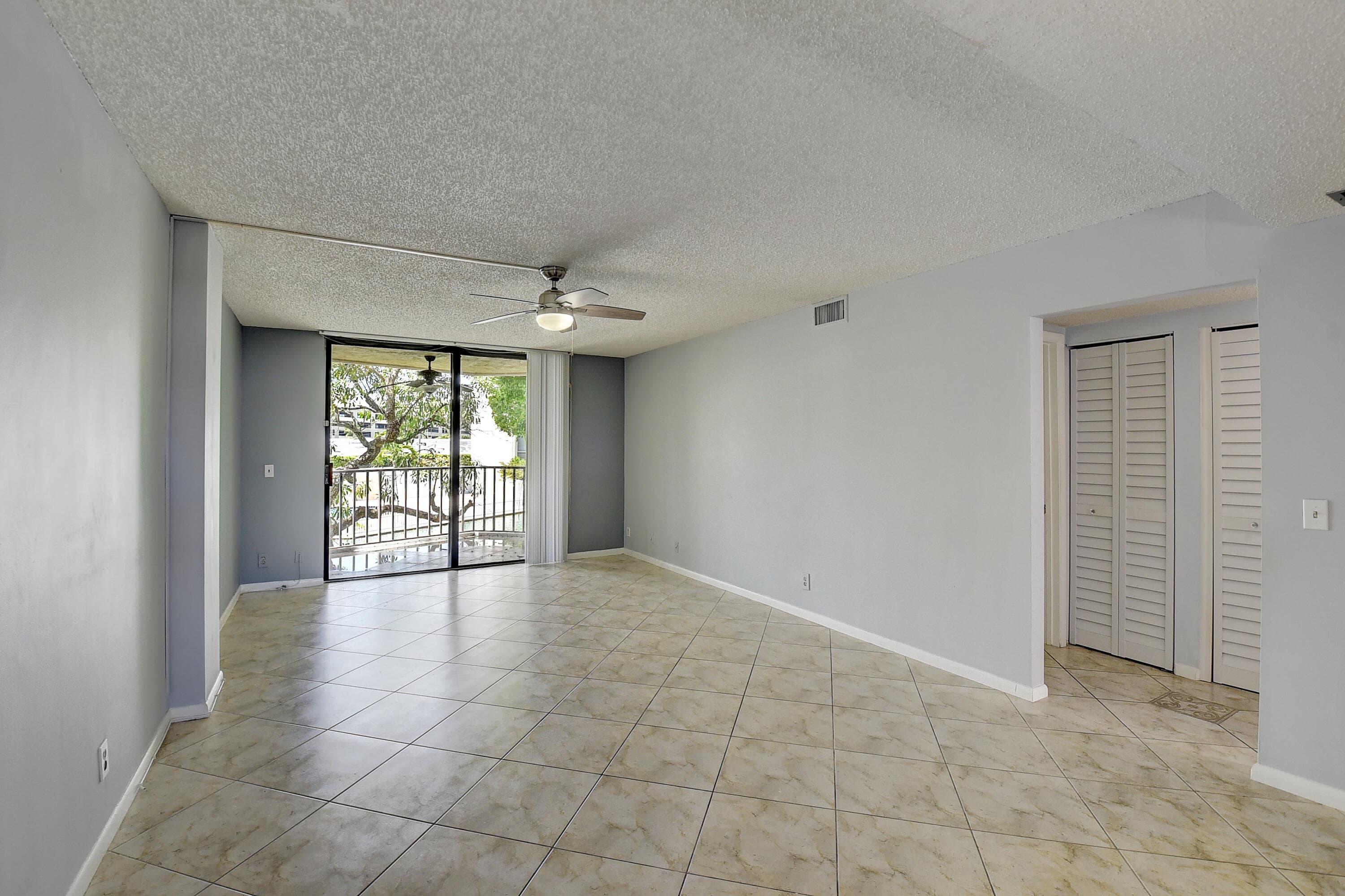 890 N Federal Highway 206, Lantana, FL 33462 — photo 10 of 37