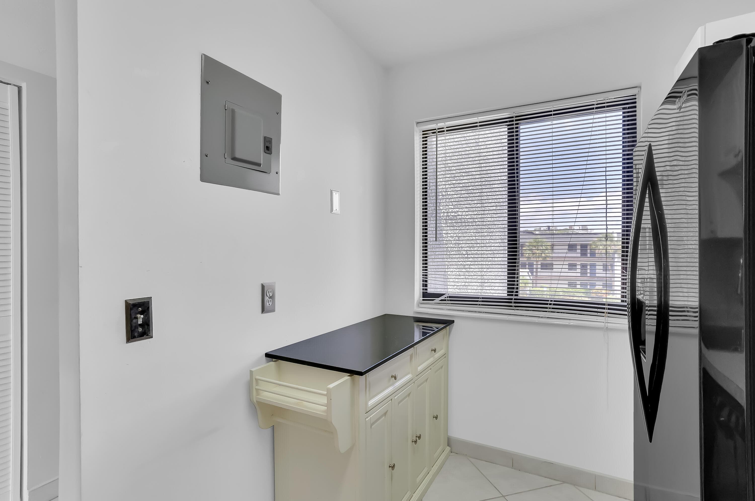 4290 Deste Court 301, Lake Worth, FL 33467 — photo 4 of 19