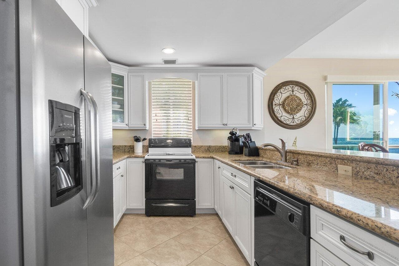 120 Inlet Way 204, Palm Beach Shores, FL 33404 — photo 13 of 27