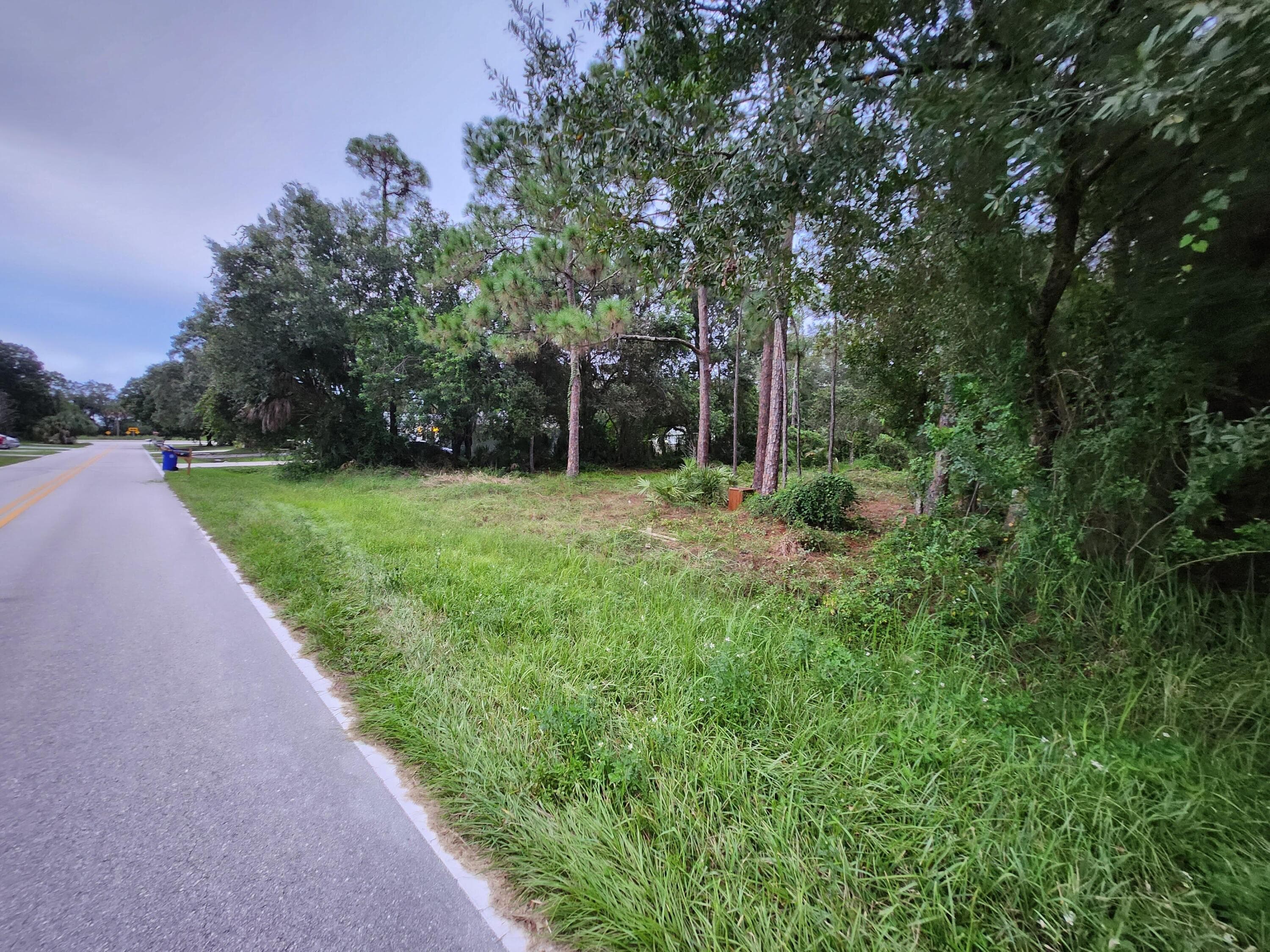 2420 85th Court, Vero Beach, FL 32966 — photo 2 of 5