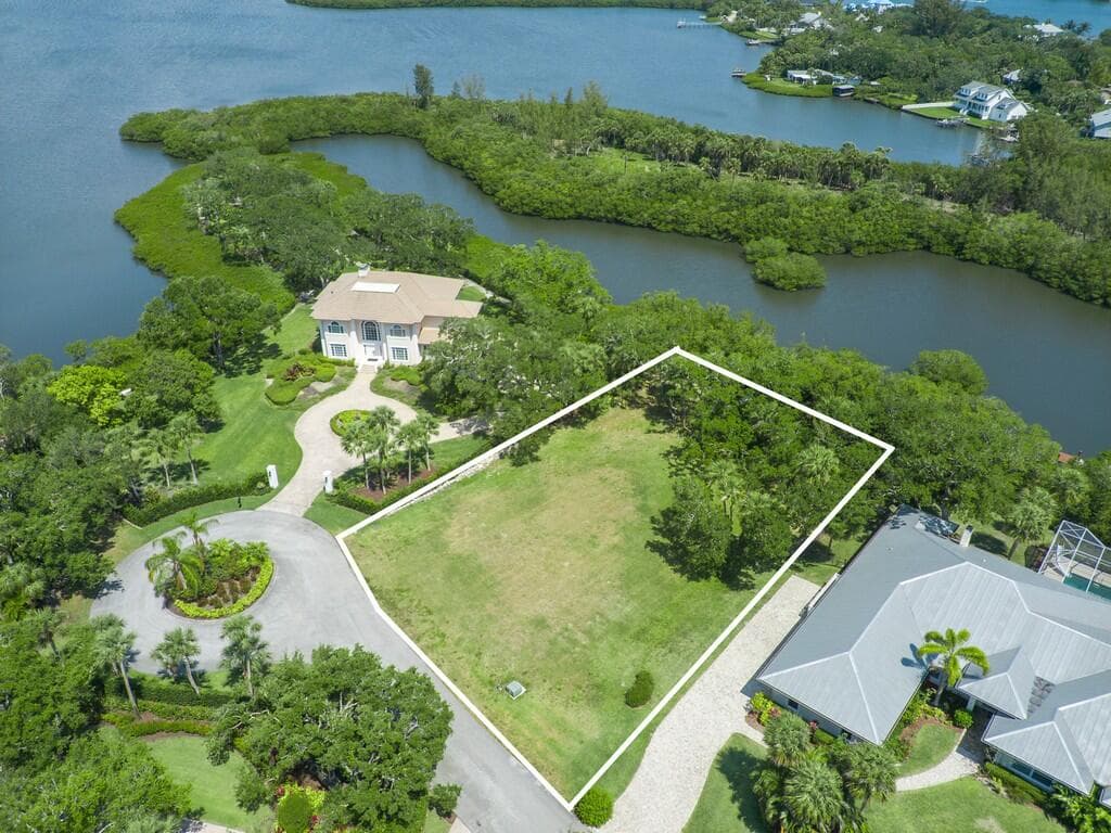2660 Riverview Court, Vero Beach, FL 32963 — photo 36 of 44