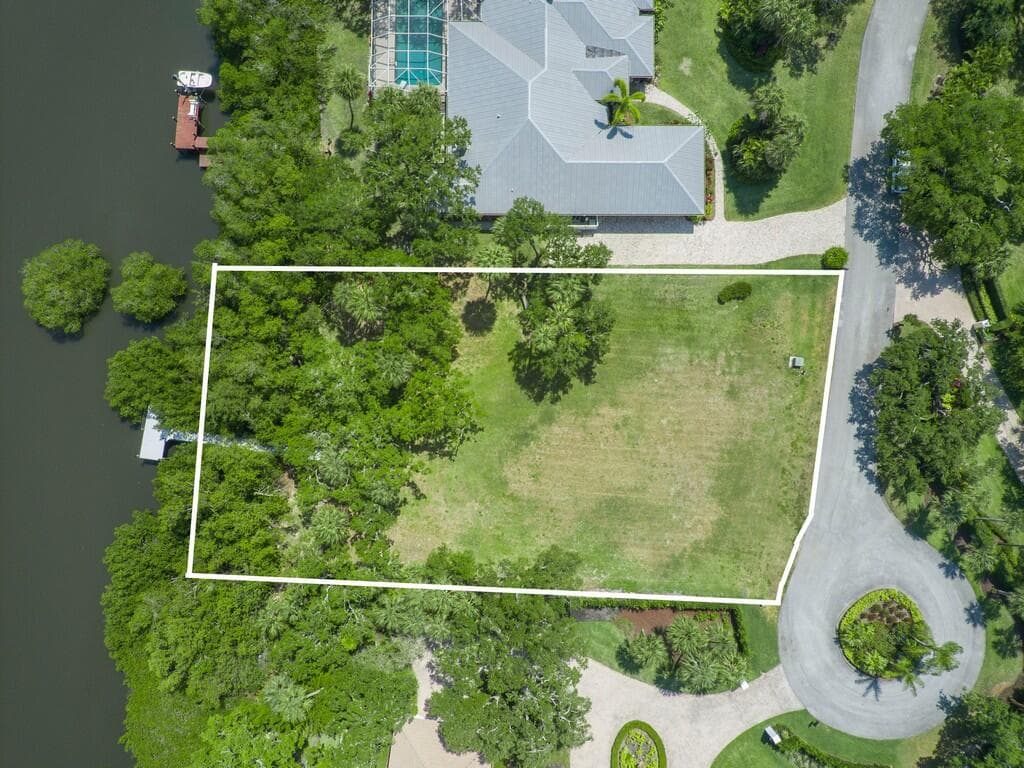 2660 Riverview Court, Vero Beach, FL 32963 — photo 33 of 44