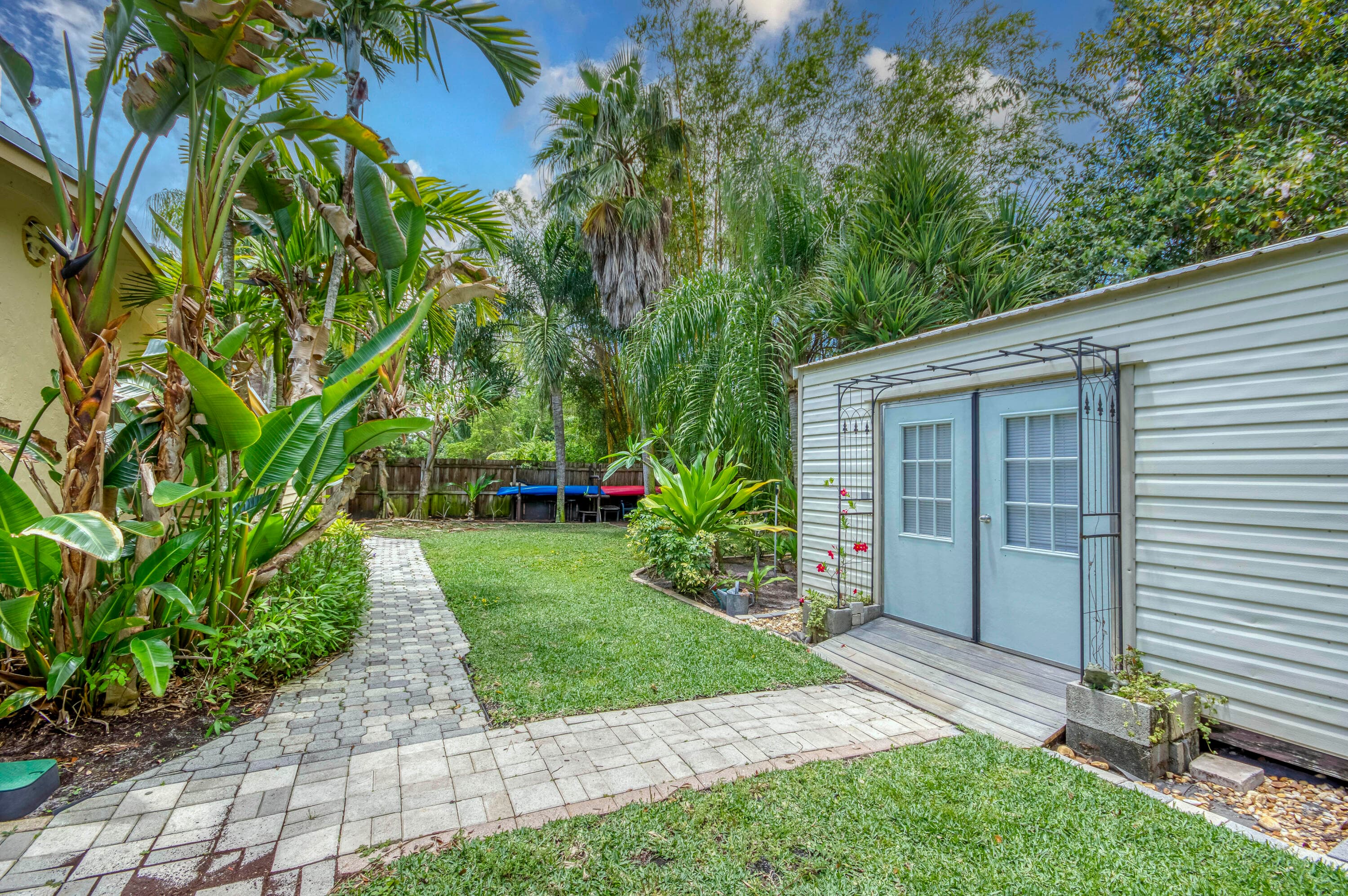 404 S Caloosahatchee Avenue, Jupiter, FL 33458 — photo 24 of 43