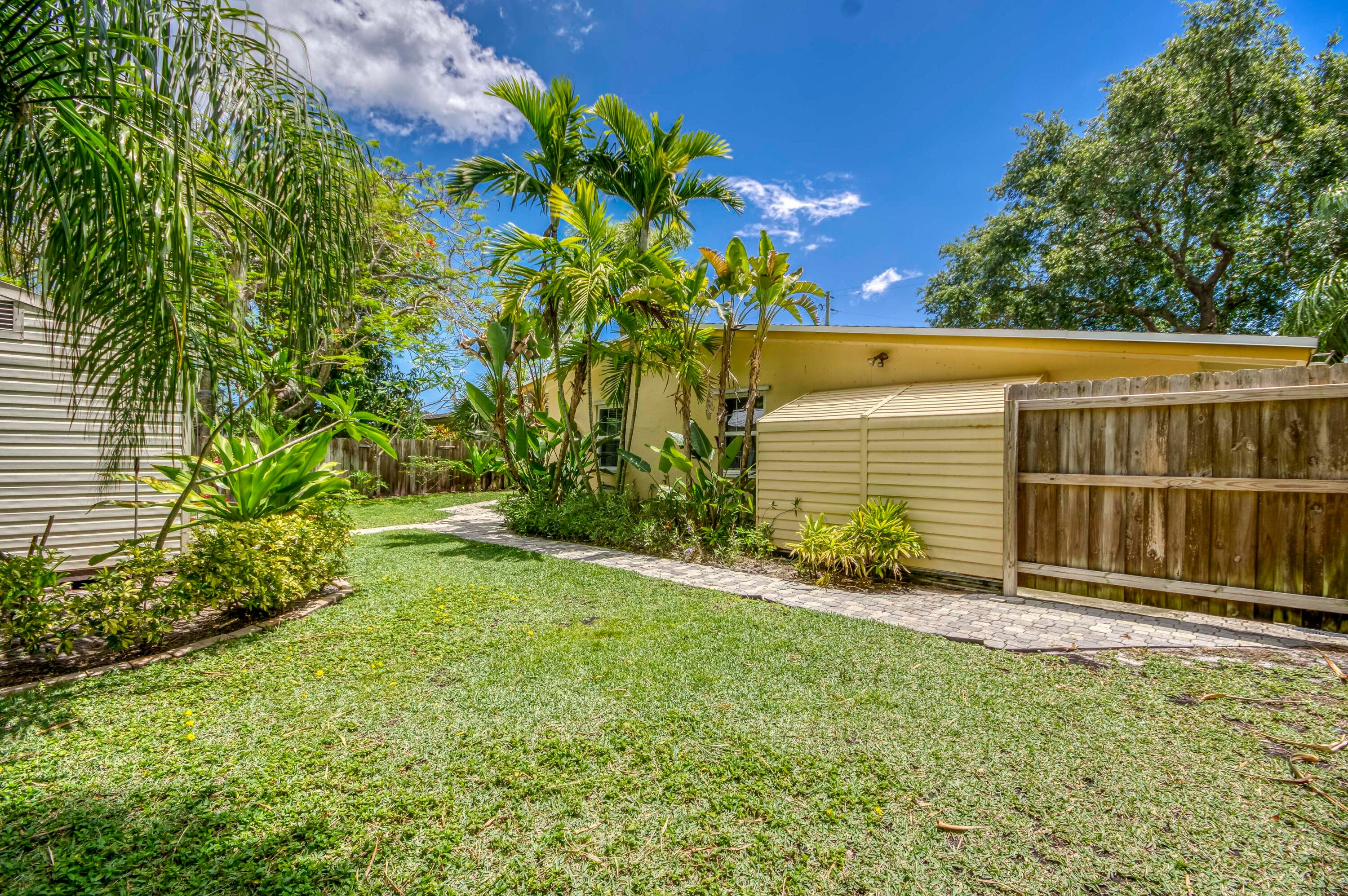 404 S Caloosahatchee Avenue, Jupiter, FL 33458 — photo 28 of 43