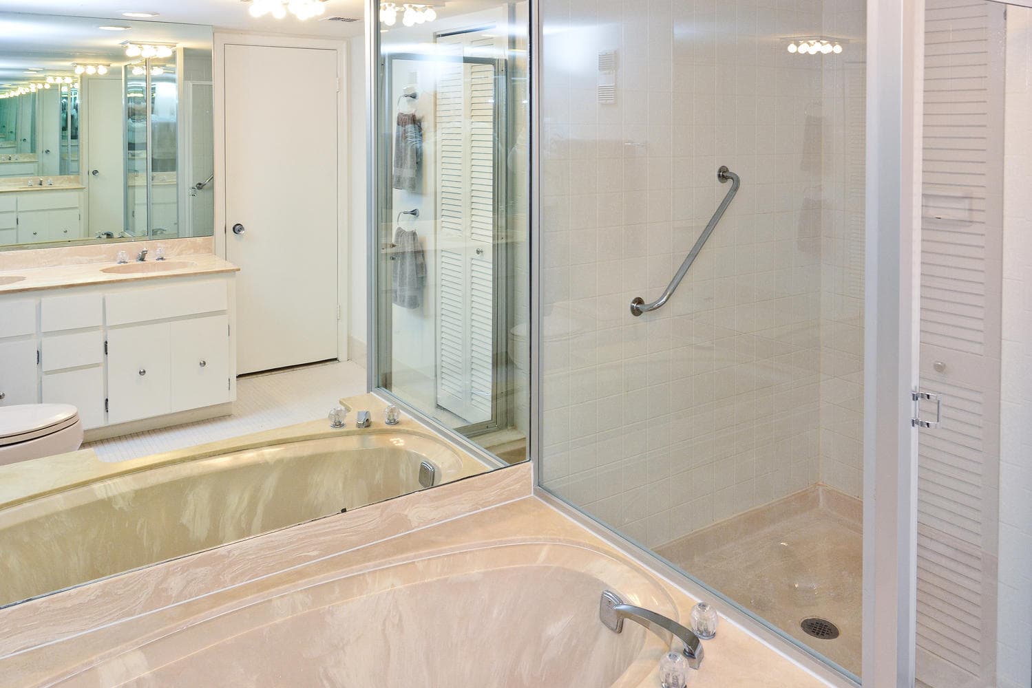 5510 N Ocean Drive 21-D, Singer Island, FL 33404 — photo 14 of 48