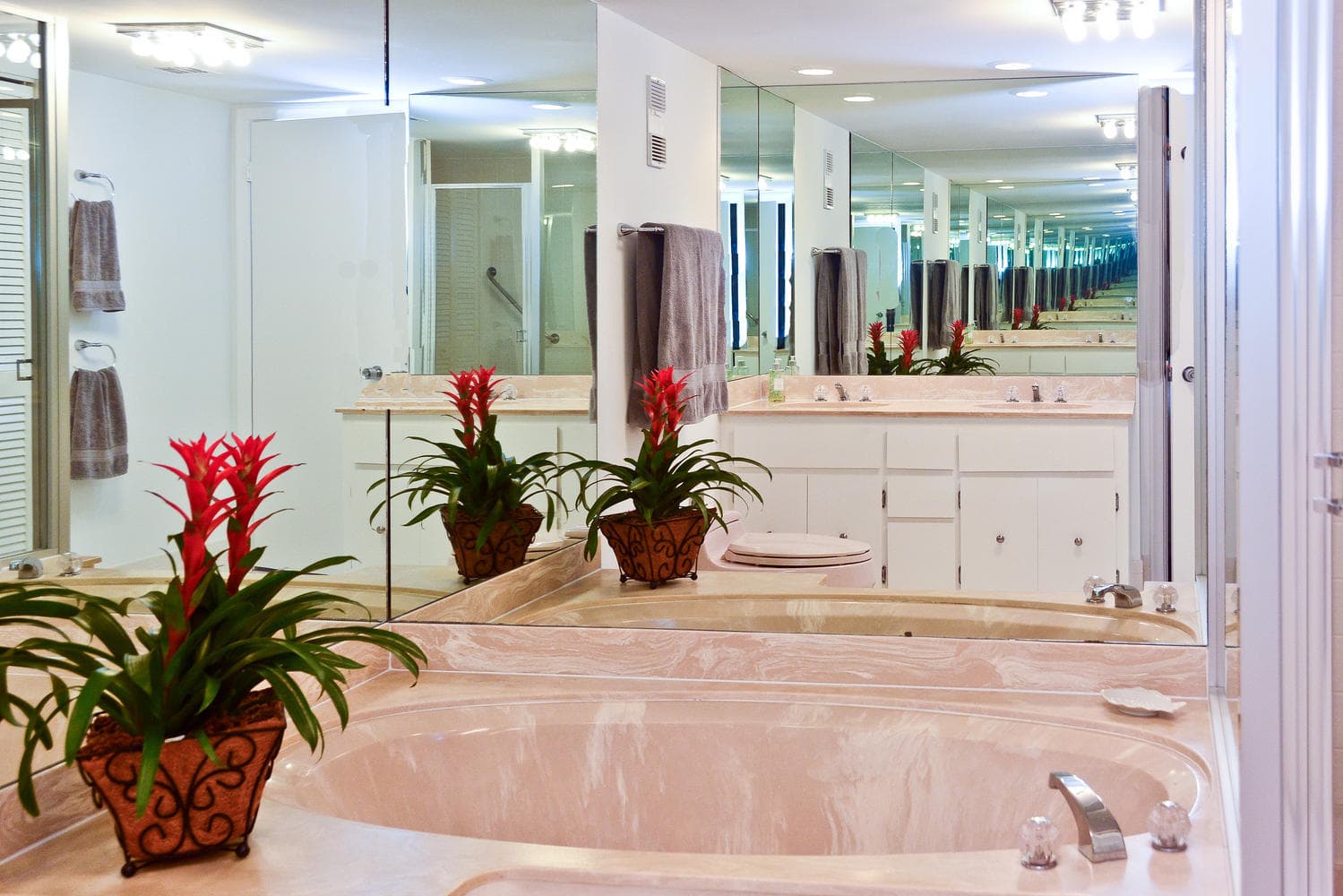 5510 N Ocean Drive 21-D, Singer Island, FL 33404 — photo 18 of 48