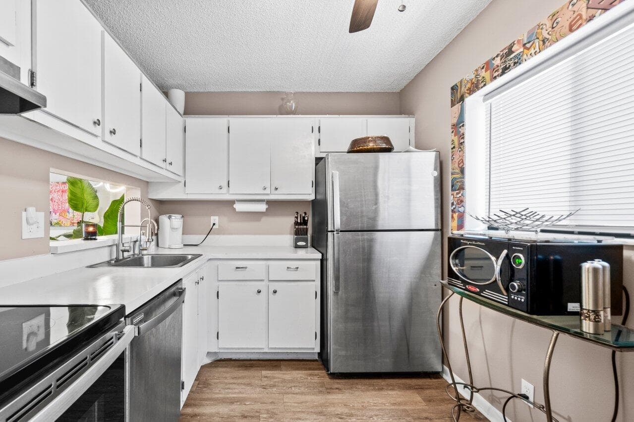 5100 Las Verdes Circle 316, Delray Beach, FL 33484 — photo 1 of 24