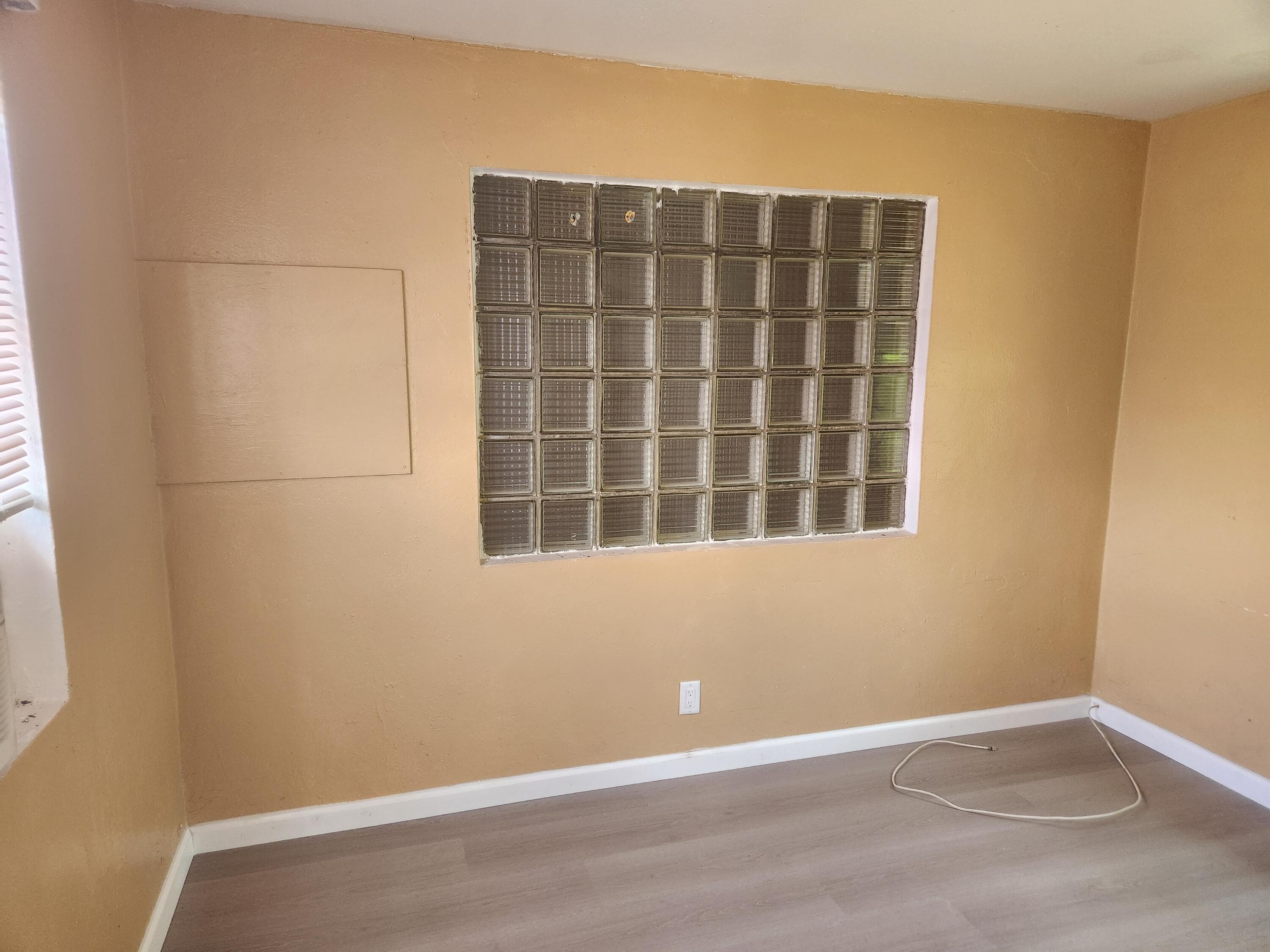 134 W 24th Street 3, Riviera Beach, FL 33404 — photo 4 of 12
