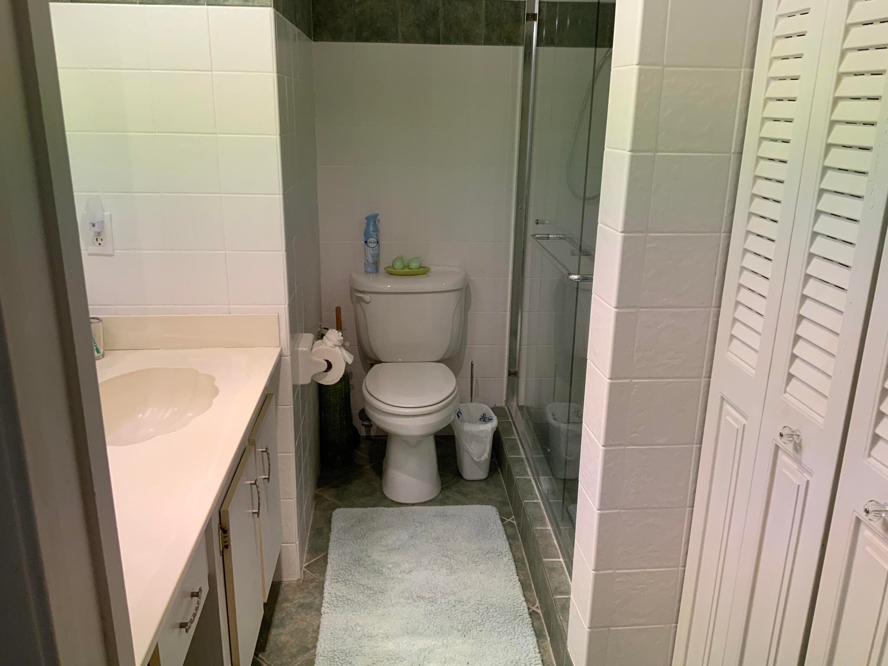 2050 Hythe C, Boca Raton, FL 33434 — photo 12 of 20