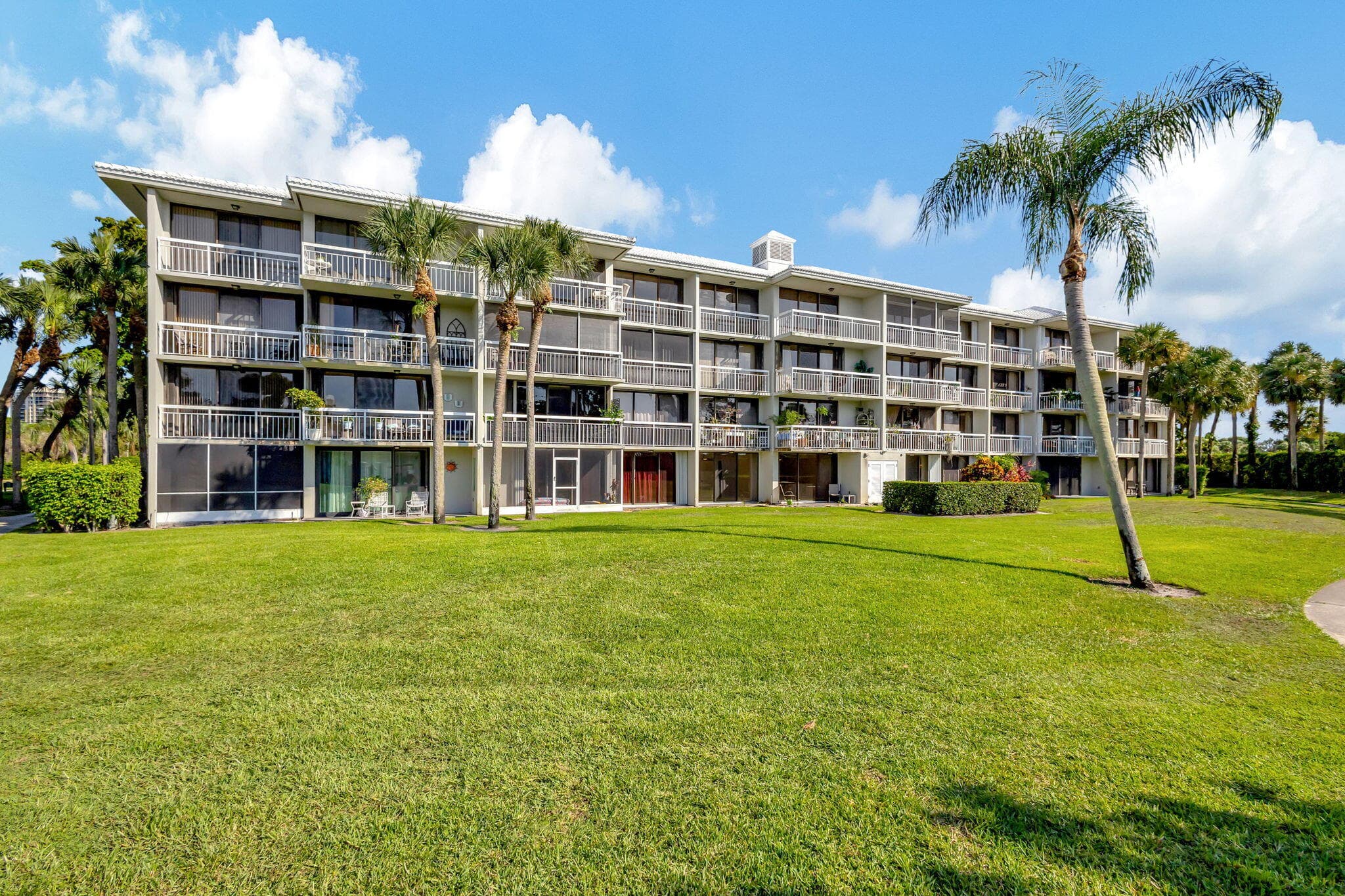 2741 Village Boulevard 104, West Palm Beach, FL 33409 — photo 11 of 37