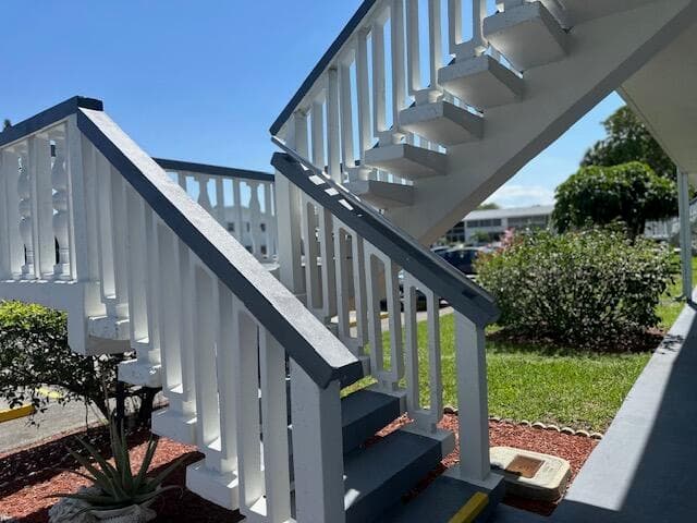 98 E Kingswood E E, West Palm Beach, FL 33417 — photo 12 of 15