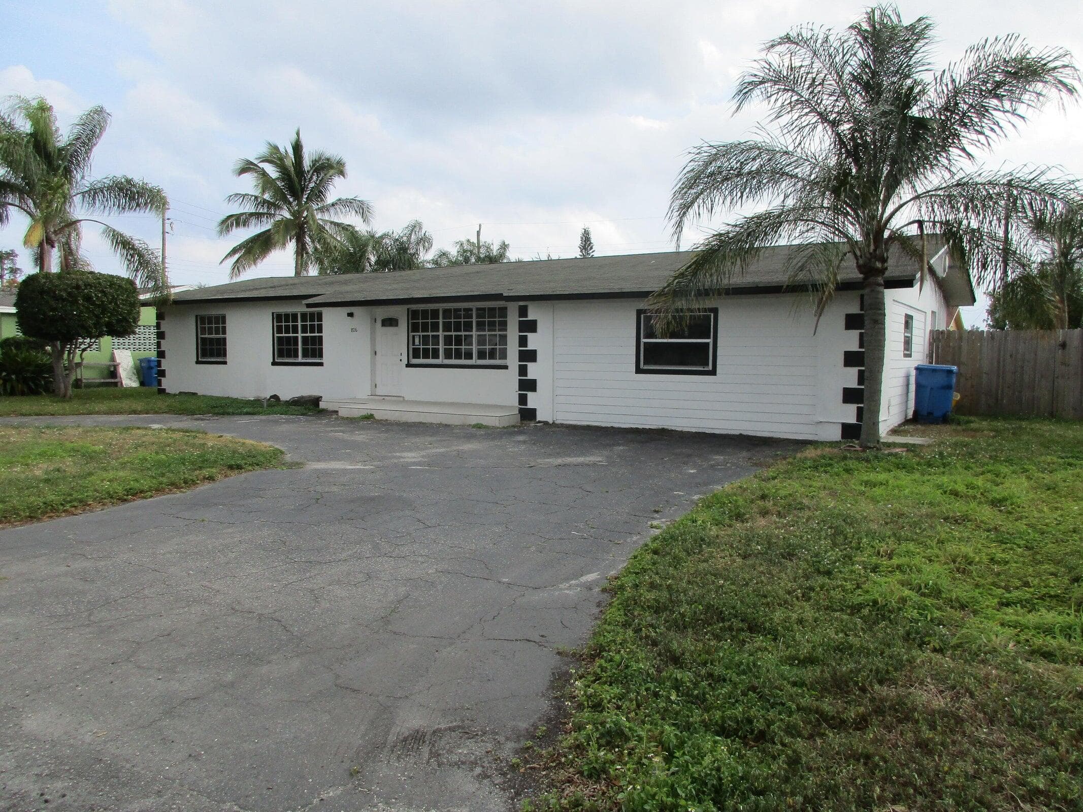 806 Minnesota Street, Lantana, FL 33462 — photo 1 of 26