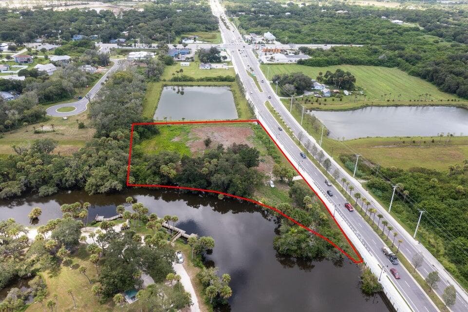 2083 W Midway Road, Fort Pierce, FL 34981 — photo 16 of 19