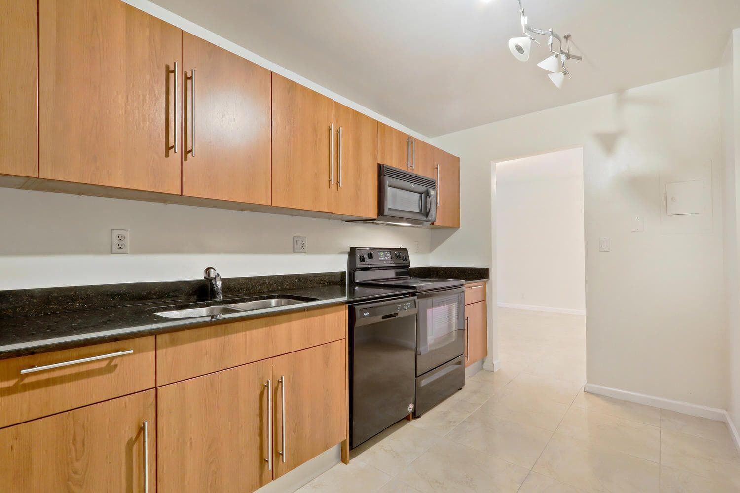 3001 S Ocean Drive 201, Hollywood, FL 33019 — photo 10 of 17