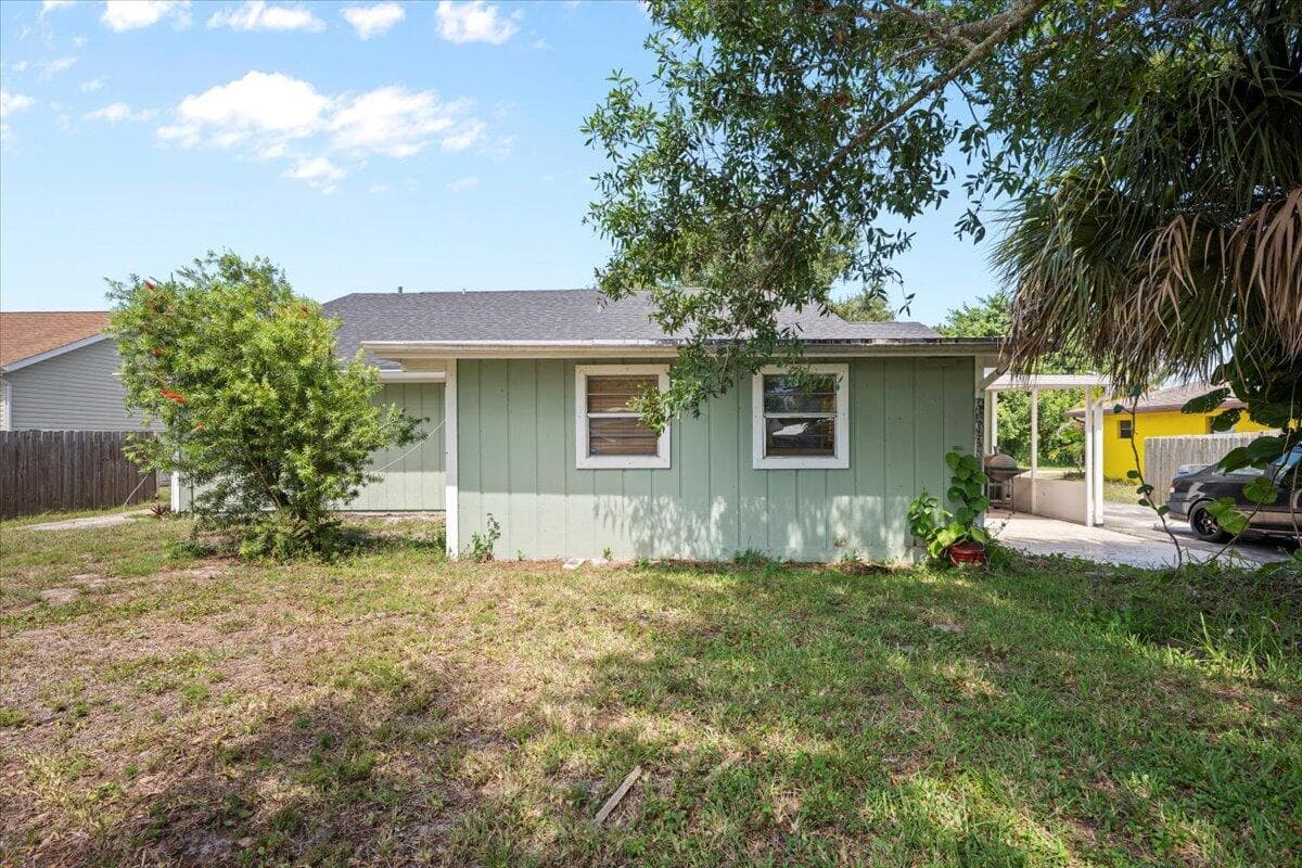 6015 Raintree Trl, Fort Pierce, FL 34982 — photo 4 of 19