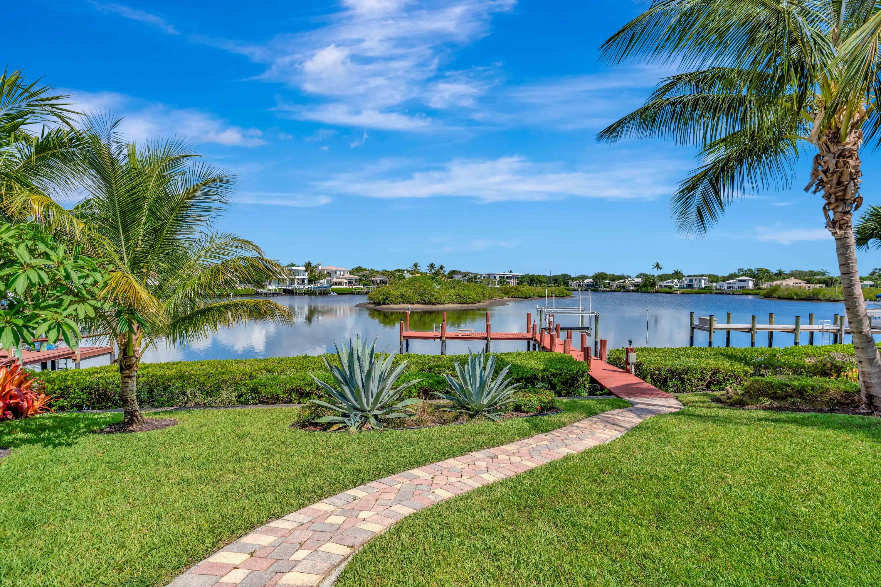 102 Victory Drive, Jupiter, FL 33477 — photo 4 of 15