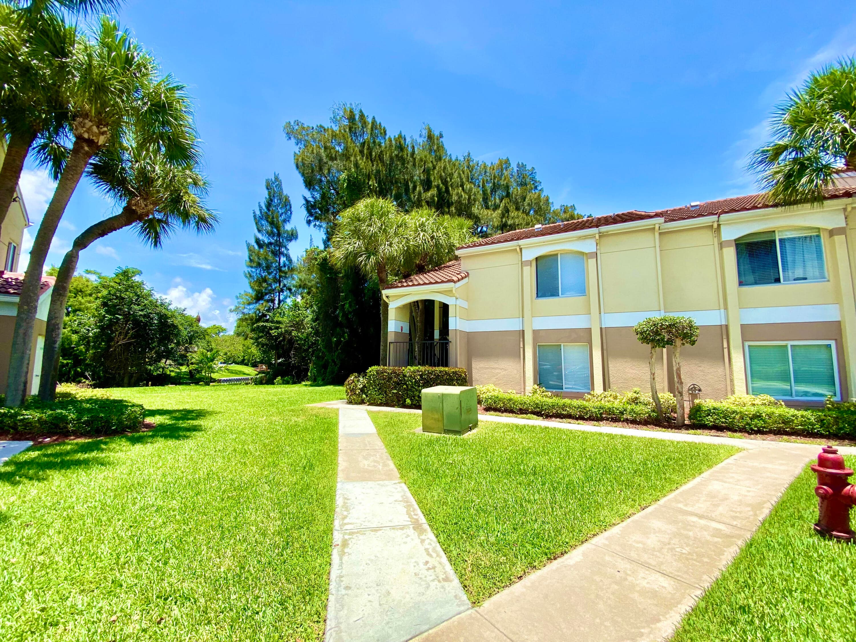 815 W Boynton Beach Boulevard 16-201, Boynton Beach, FL 33426 — photo 28 of 37