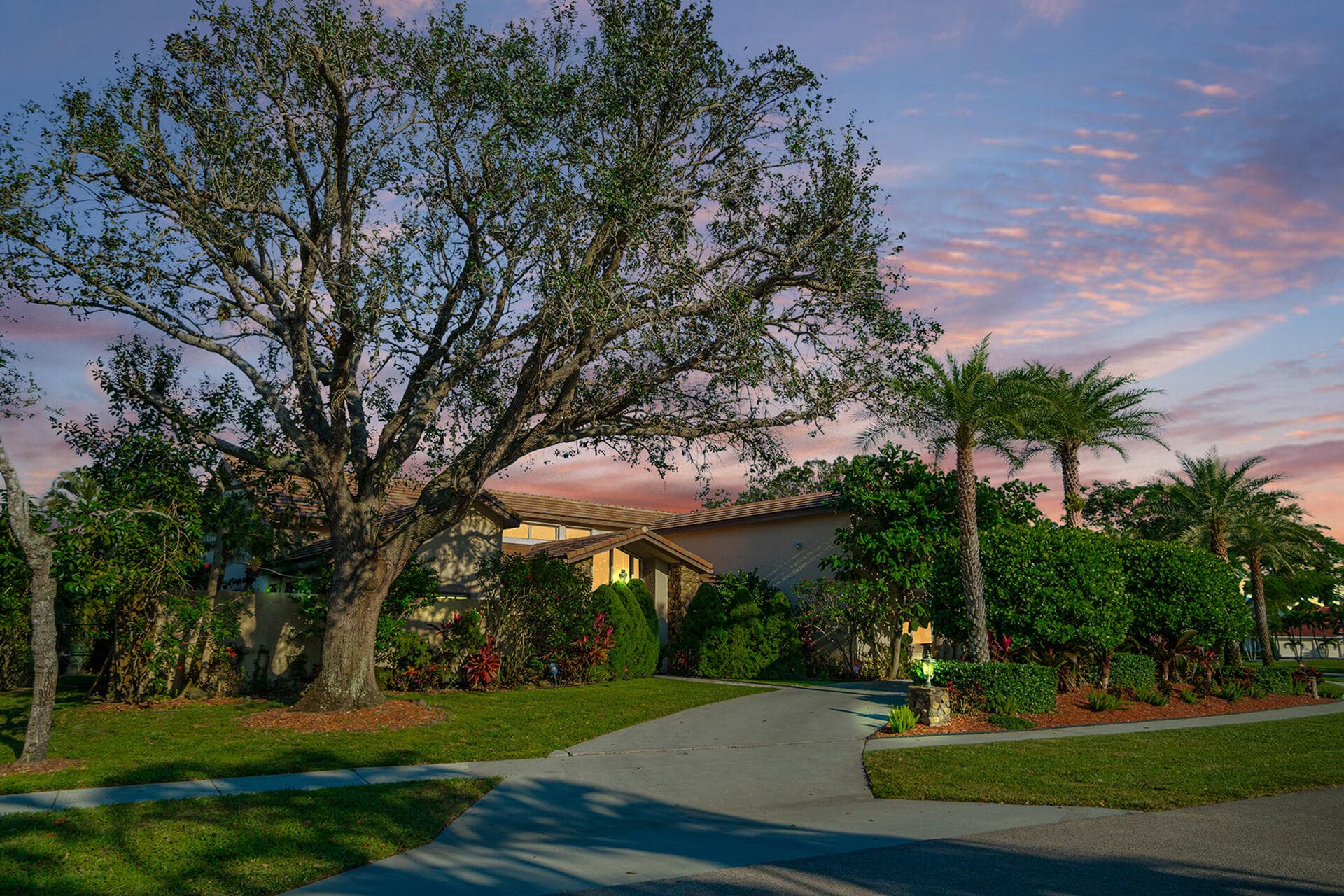 15835 Meadow Wood Drive, Wellington, FL 33414 — photo 3 of 61