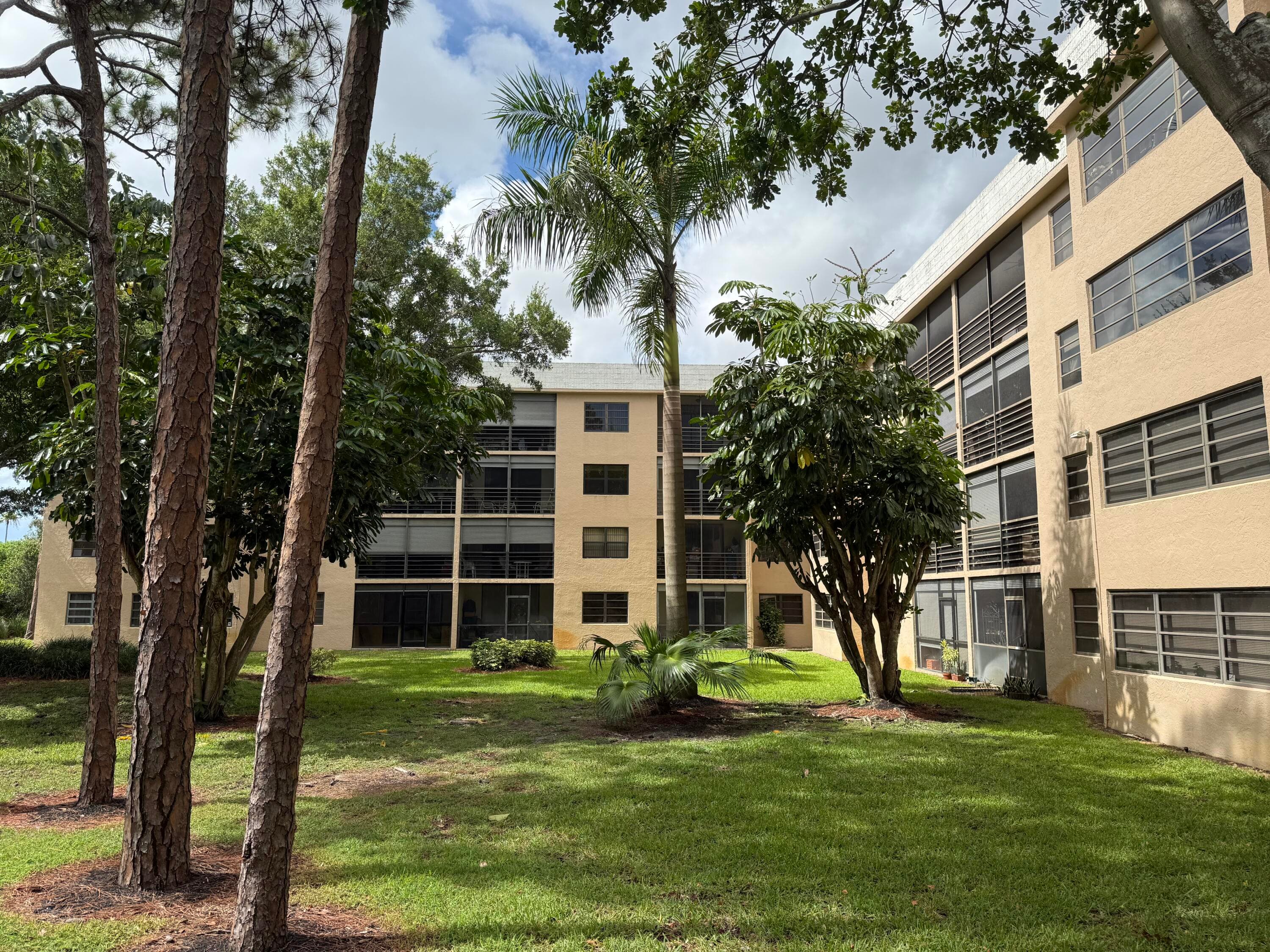4760 Lucerne Lakes Boulevard 206, Lake Worth, FL 33467 — photo 14 of 19