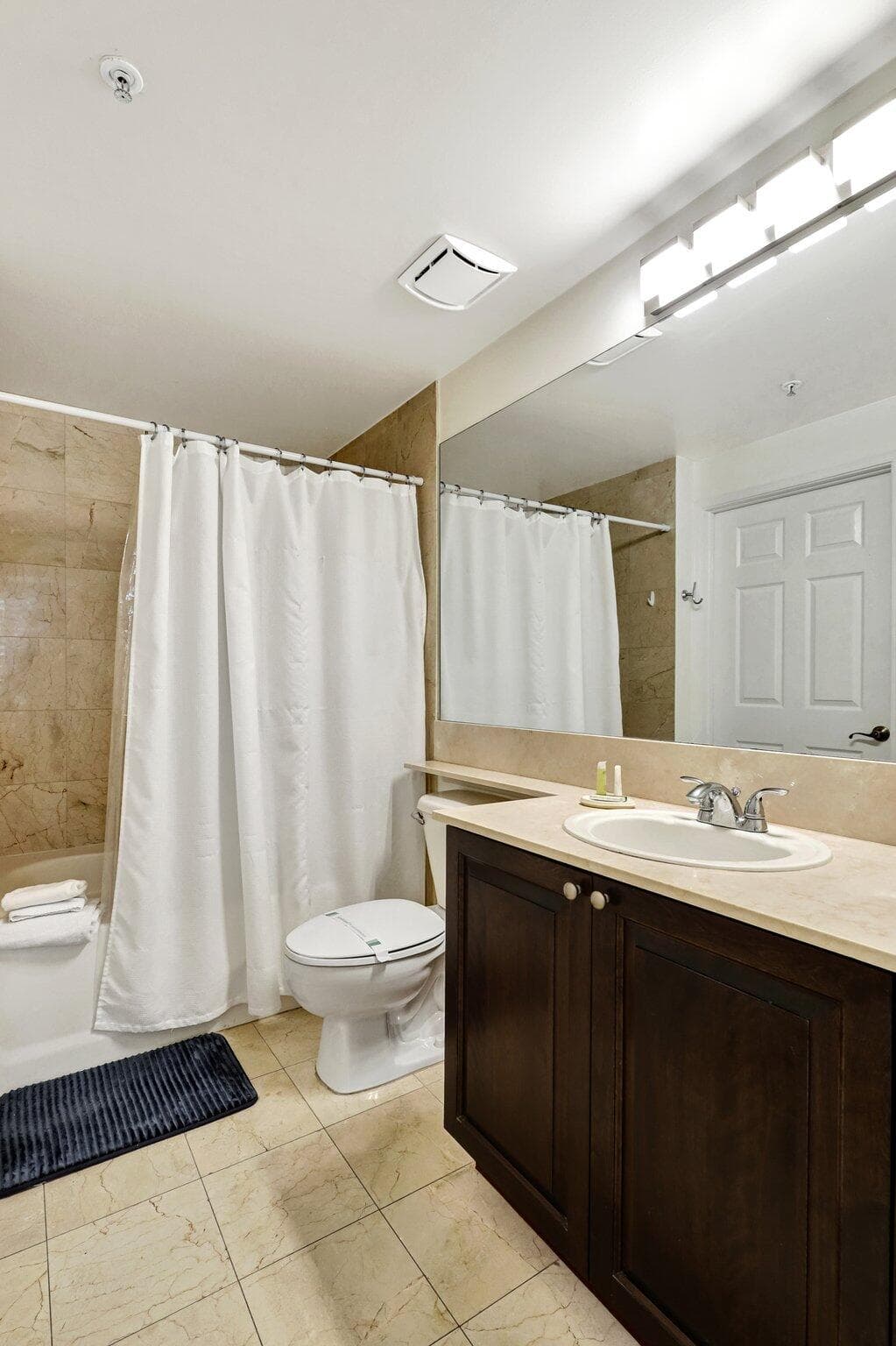 580 S Sapodilla Avenue 105, West Palm Beach, FL 33401 — photo 17 of 24