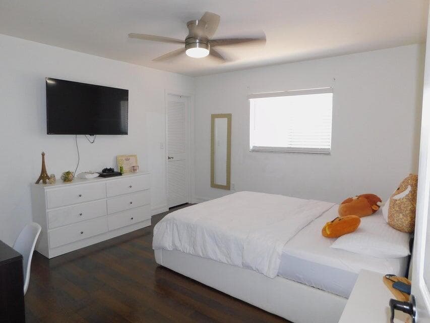680 Manhattan Street E, Lehigh Acres, FL 33974 — photo 12 of 27