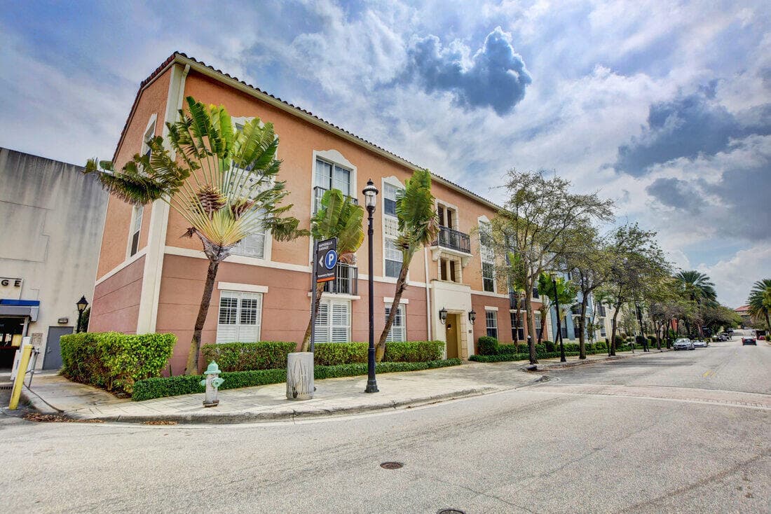 580 S Sapodilla Avenue 105, West Palm Beach, FL 33401 — photo 23 of 24