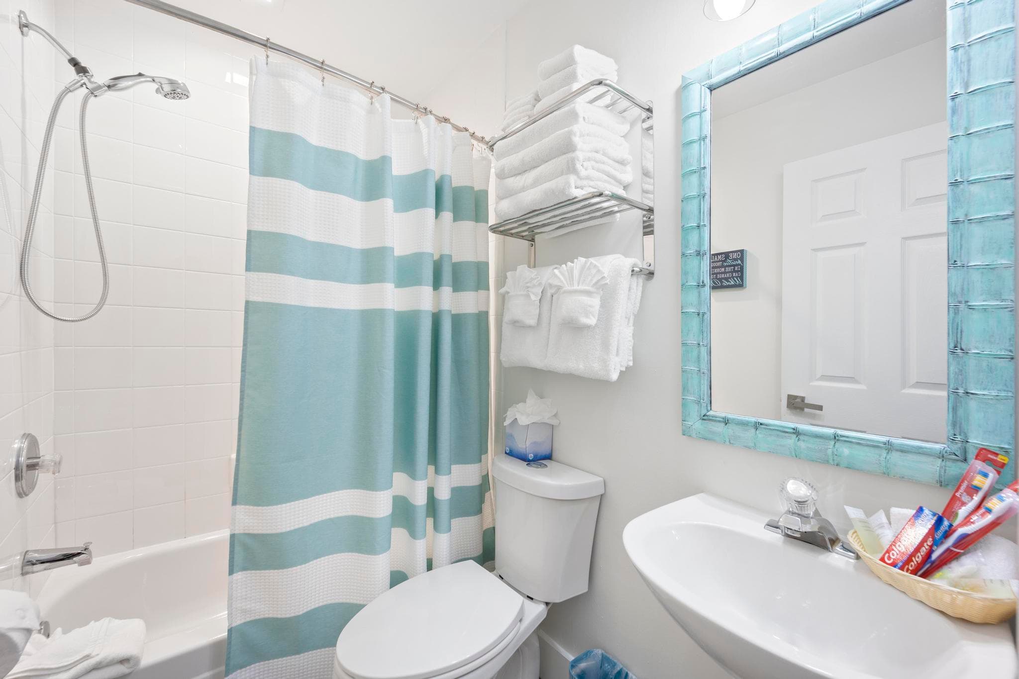7031 Harbor Village Drive 7031, Duck Key, FL 33050 — photo 21 of 52