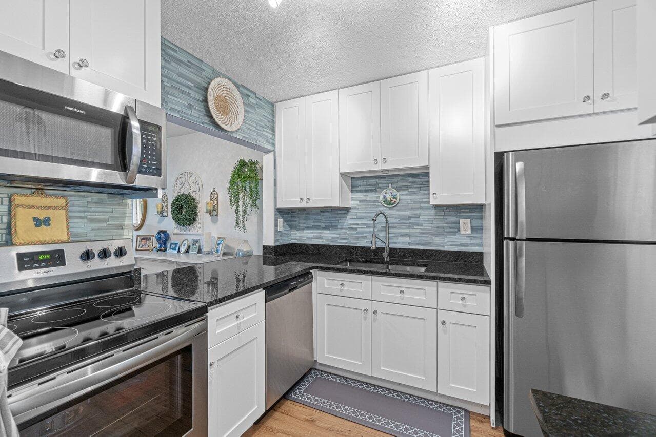 2855 S Garden Drive 211, Lake Worth, FL 33461 — photo 3 of 27