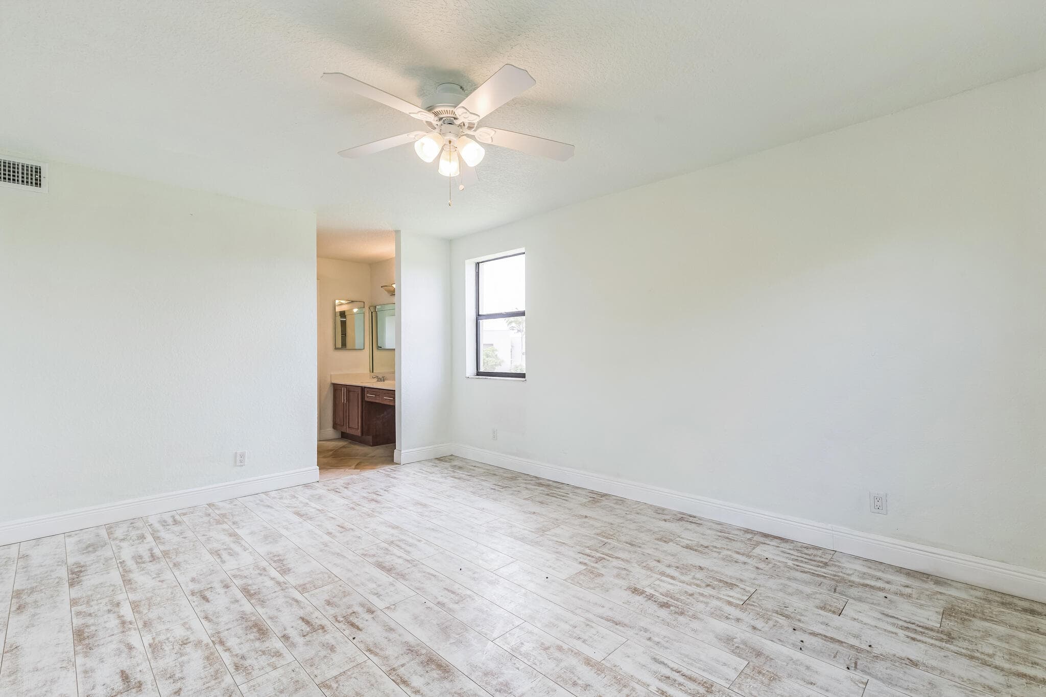 2704 NW 104th Avenue 401, Sunrise, FL 33322 — photo 23 of 37